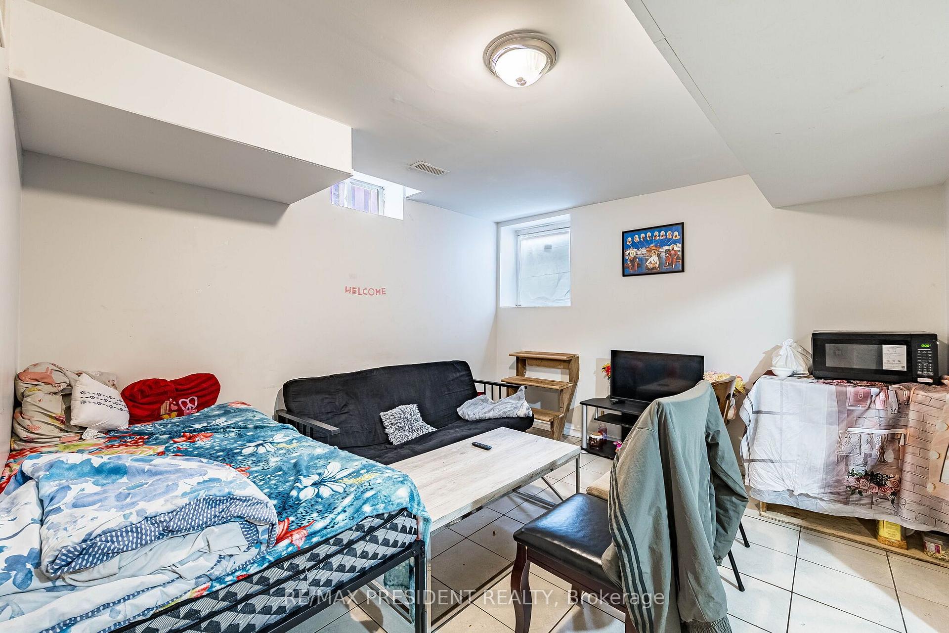 Photo 37 of 69 Sunny Meadow Boulevard, Brampton, Sandringham-Wellington — HOMEH