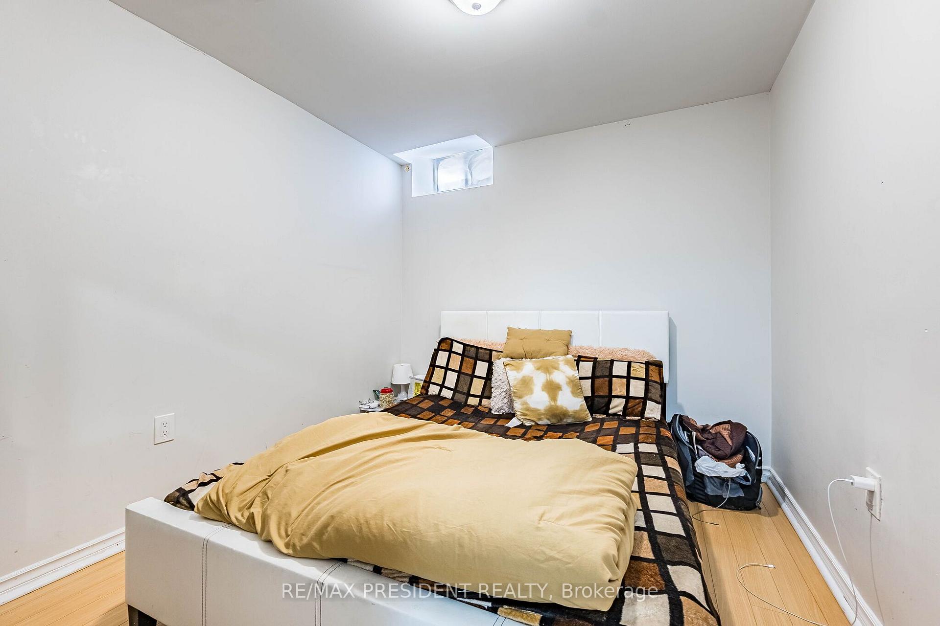 Photo 38 of 69 Sunny Meadow Boulevard, Brampton, Sandringham-Wellington — HOMEH