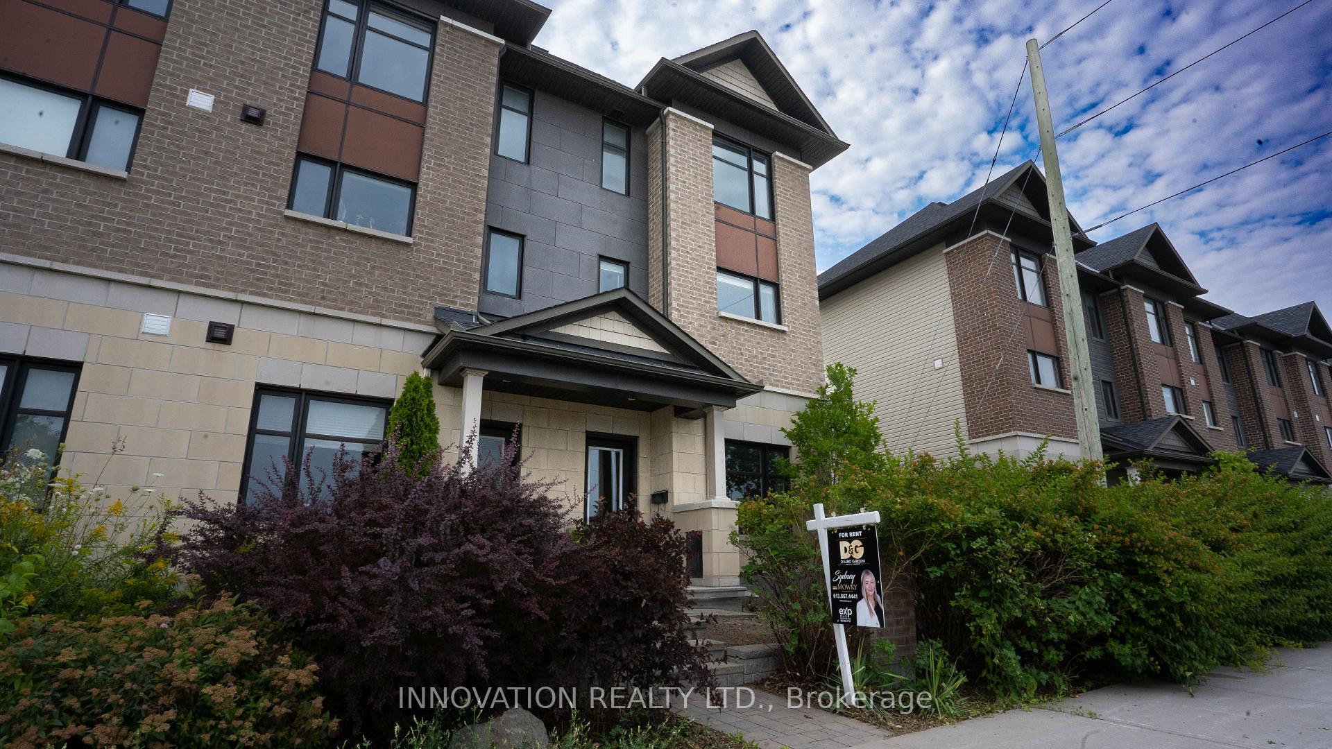 Photo 2 of 516 Silvertip Lane, Ottawa, Kanata - Kanata Lakes/Heritage Hills — HOMEH