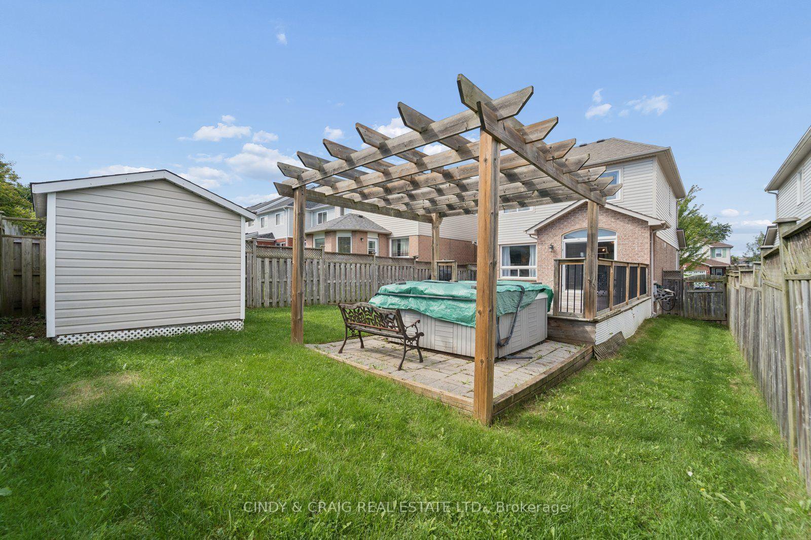 Photo 13 of 208 Cornish Drive, Clarington, Courtice — HOMEH