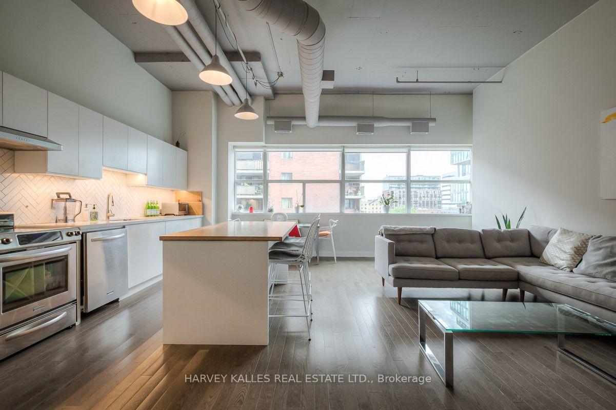 Photo 2 of Unit 608, 700 king Street W, Toronto, Niagara — HOMEH