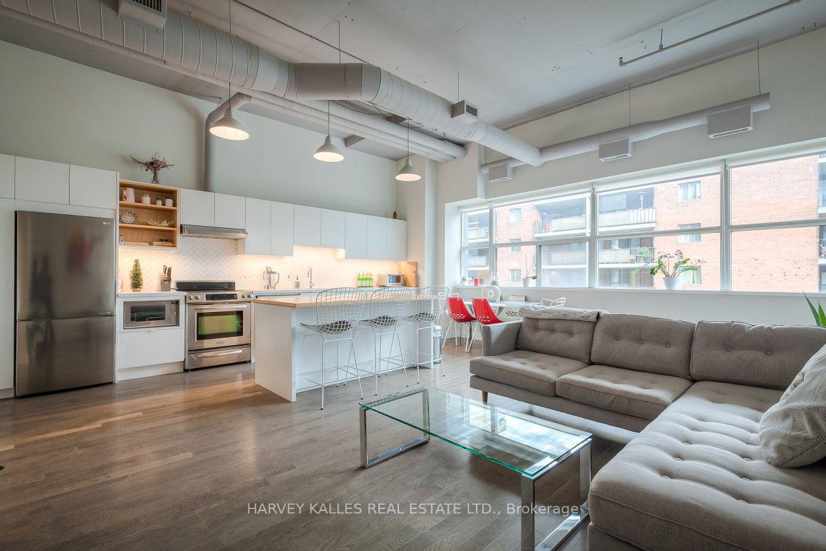 Photo 6 of Unit 608, 700 king Street W, Toronto, Niagara — HOMEH