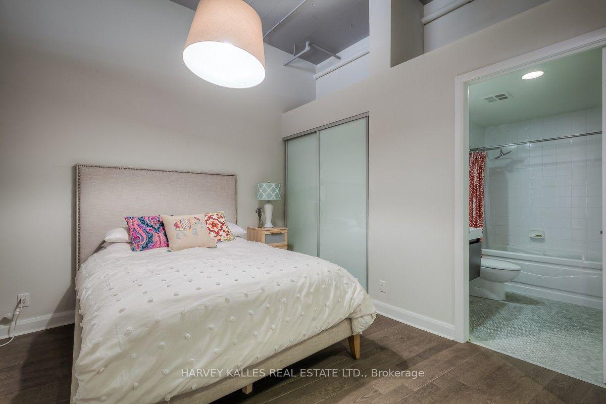 Photo 10 of Unit 608, 700 king Street W, Toronto, Niagara — HOMEH