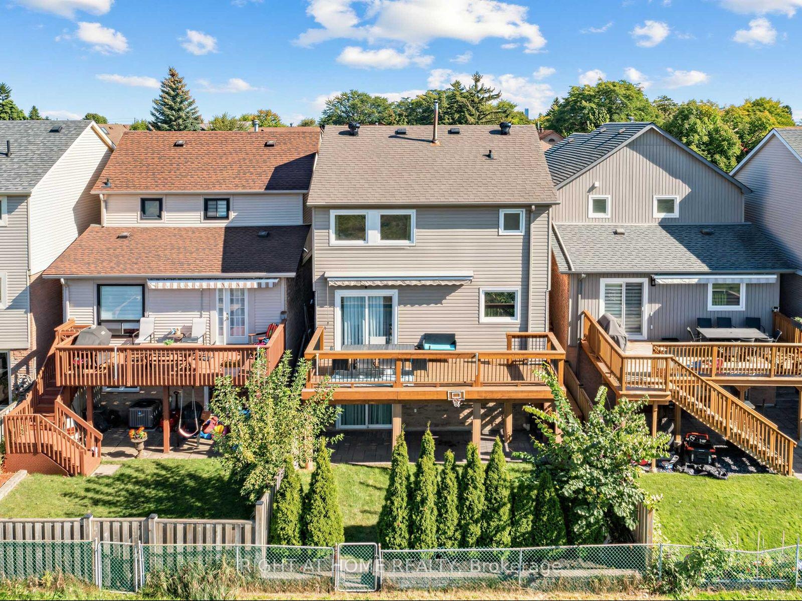 Photo 2 of 67 Bigham Crescent, Etobicoke, Eringate-Centennial-West Deane — HOMEH