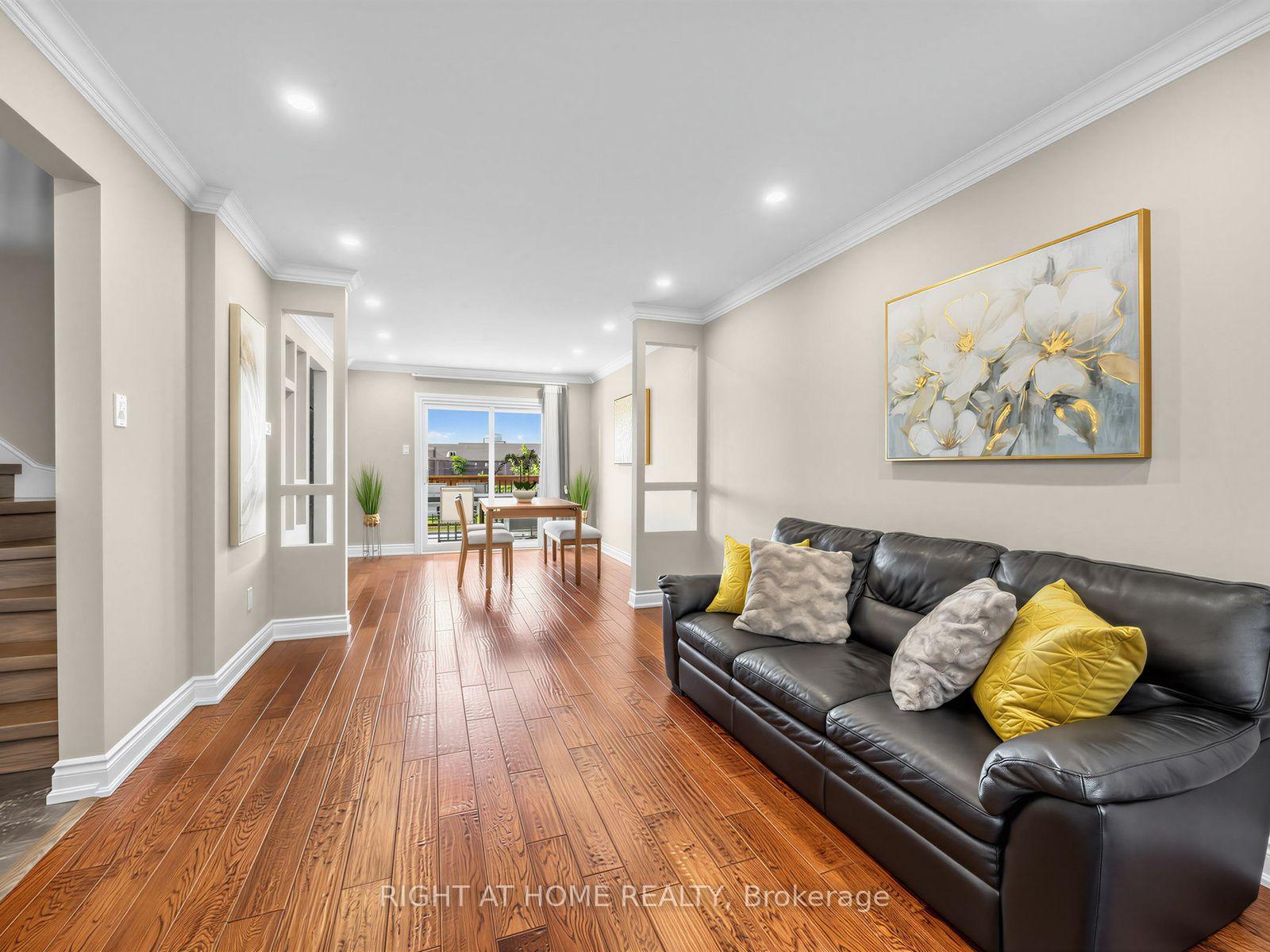 Photo 5 of 67 Bigham Crescent, Etobicoke, Eringate-Centennial-West Deane — HOMEH