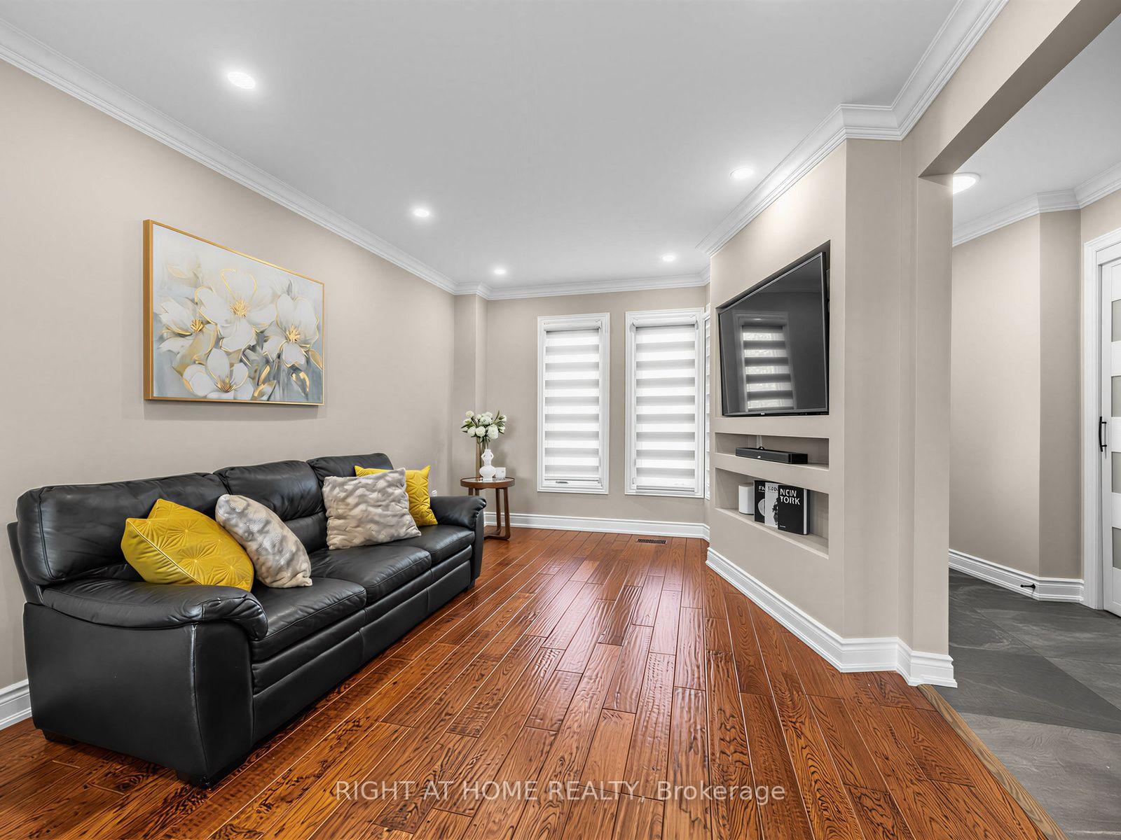 Photo 6 of 67 Bigham Crescent, Etobicoke, Eringate-Centennial-West Deane — HOMEH