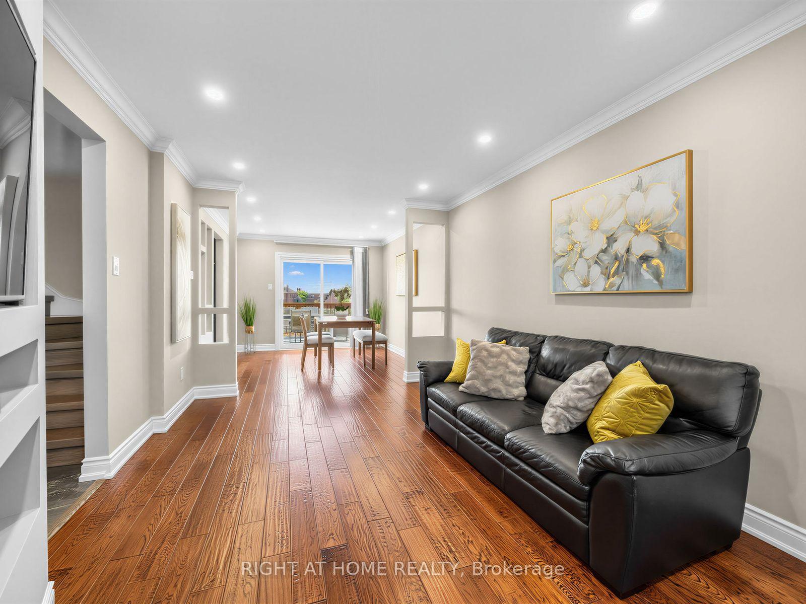 Photo 8 of 67 Bigham Crescent, Etobicoke, Eringate-Centennial-West Deane — HOMEH