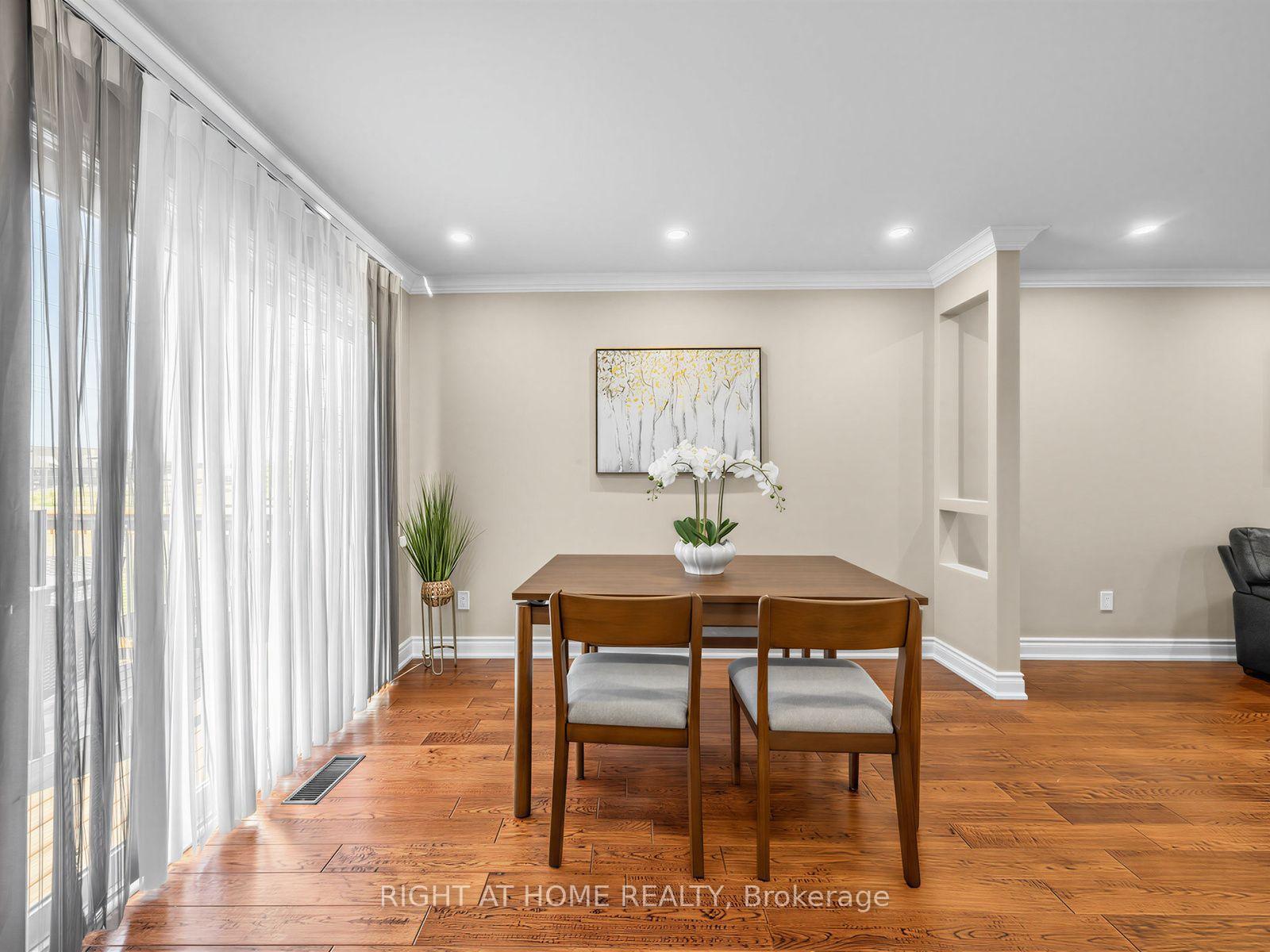 Photo 11 of 67 Bigham Crescent, Etobicoke, Eringate-Centennial-West Deane — HOMEH