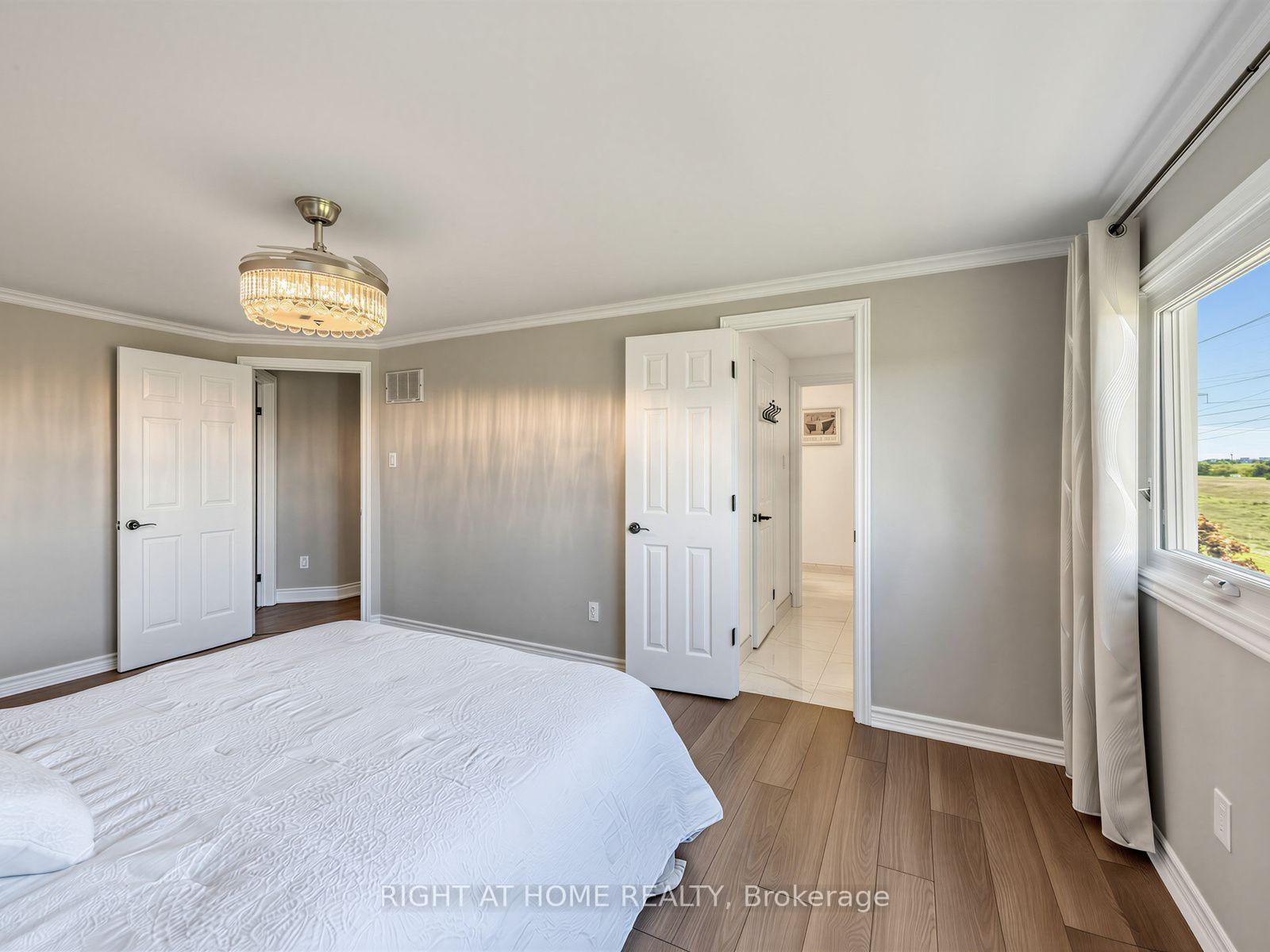 Photo 19 of 67 Bigham Crescent, Etobicoke, Eringate-Centennial-West Deane — HOMEH