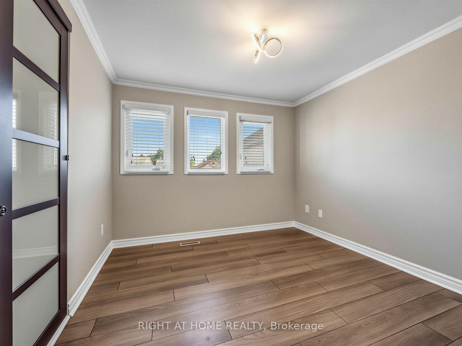 Photo 20 of 67 Bigham Crescent, Etobicoke, Eringate-Centennial-West Deane — HOMEH