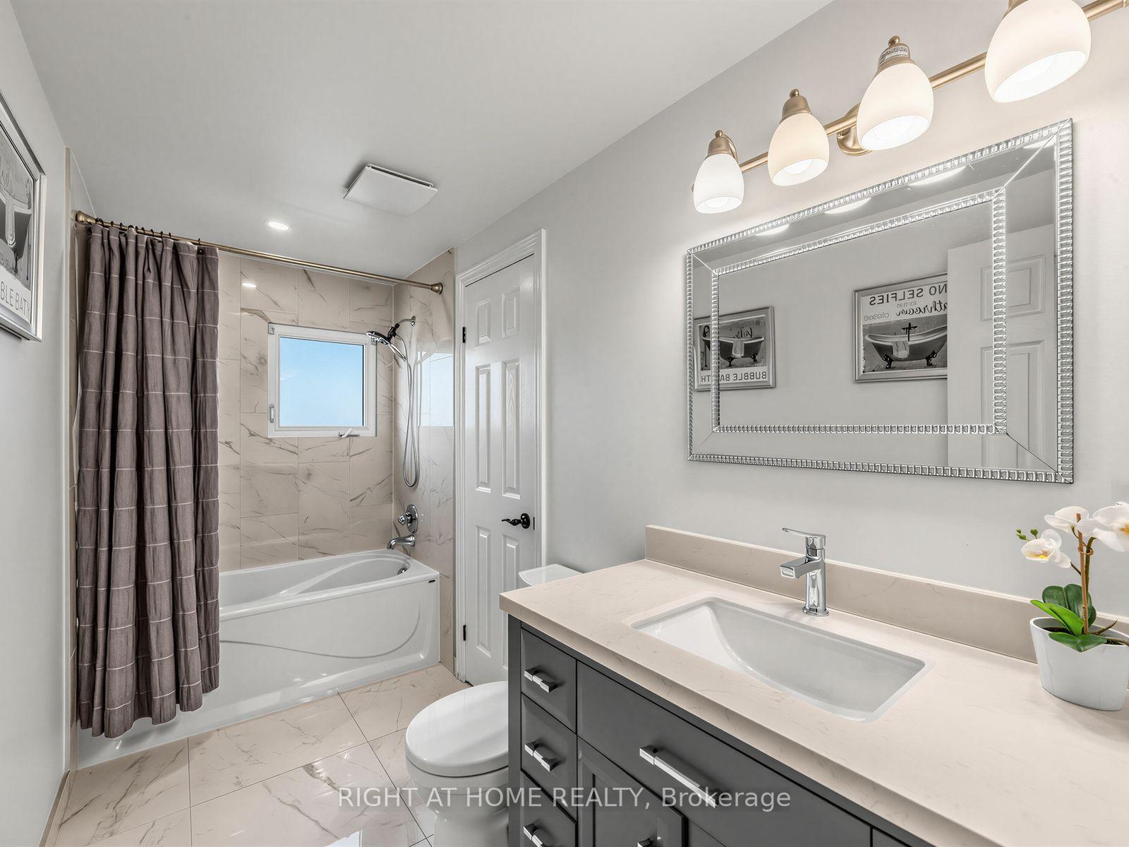 Photo 23 of 67 Bigham Crescent, Etobicoke, Eringate-Centennial-West Deane — HOMEH