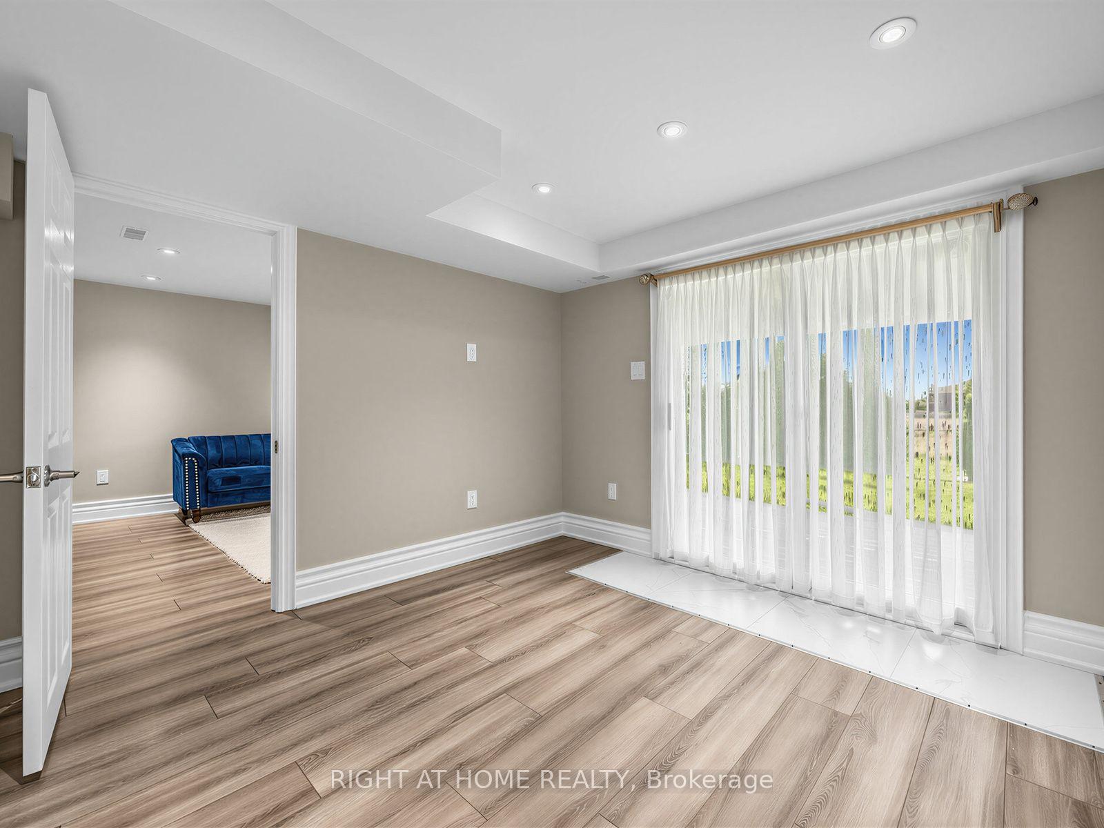 Photo 30 of 67 Bigham Crescent, Etobicoke, Eringate-Centennial-West Deane — HOMEH
