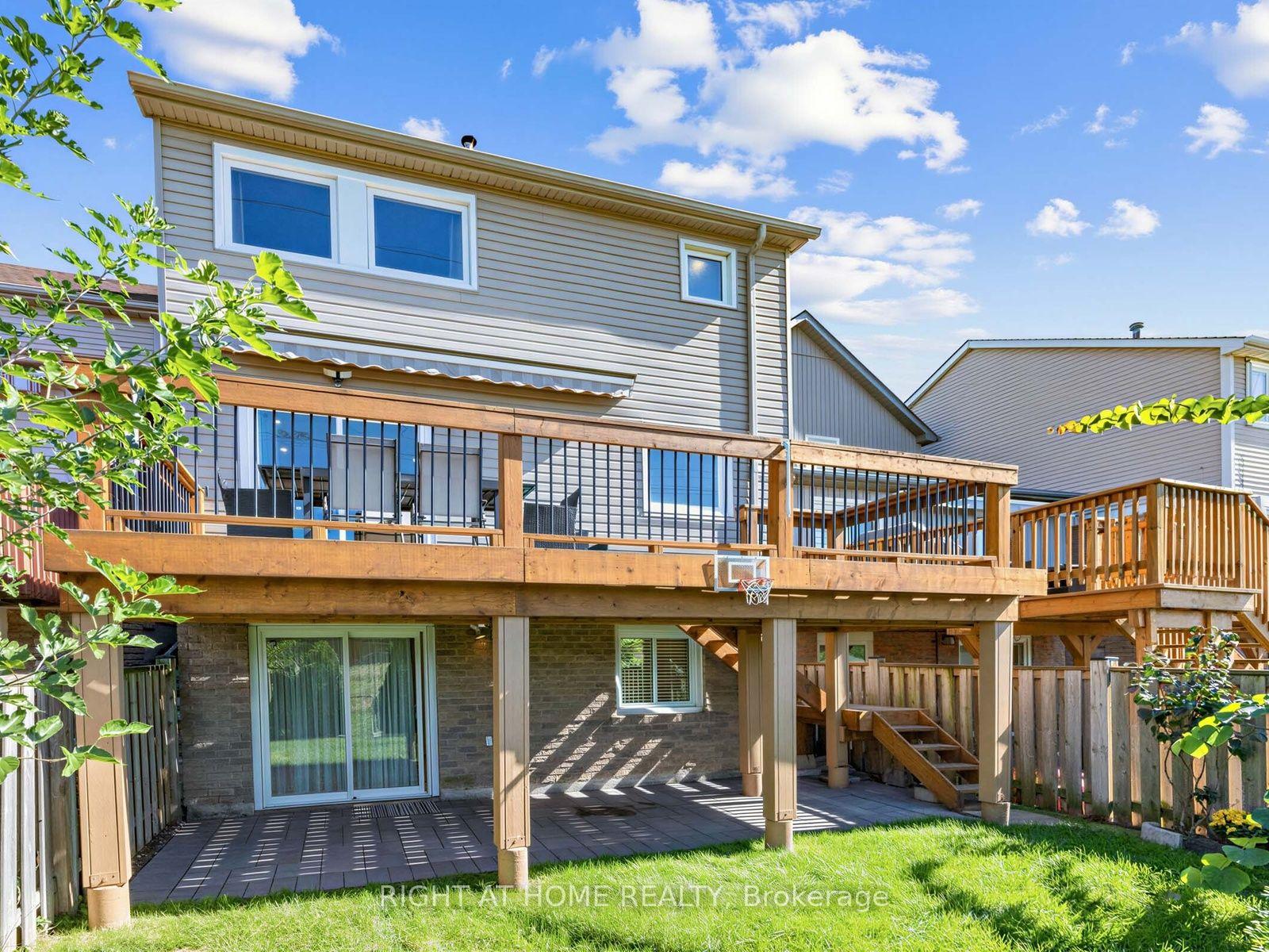 Photo 34 of 67 Bigham Crescent, Etobicoke, Eringate-Centennial-West Deane — HOMEH
