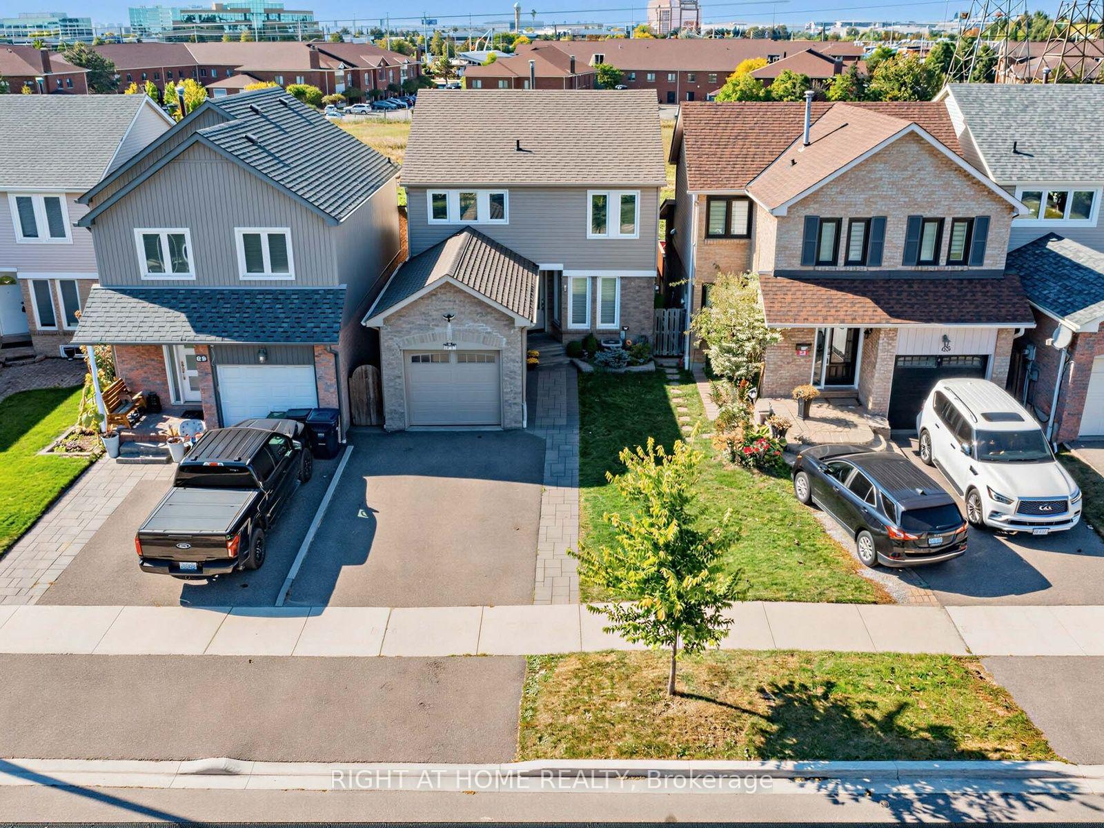 Photo 41 of 67 Bigham Crescent, Etobicoke, Eringate-Centennial-West Deane — HOMEH