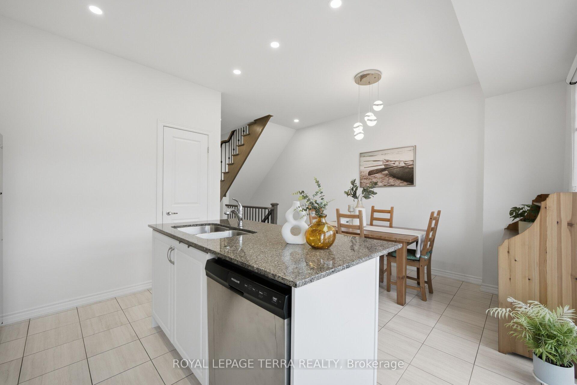 Photo 4 of 38 Hallmark Way, Whitby, Lynde Creek — HOMEH