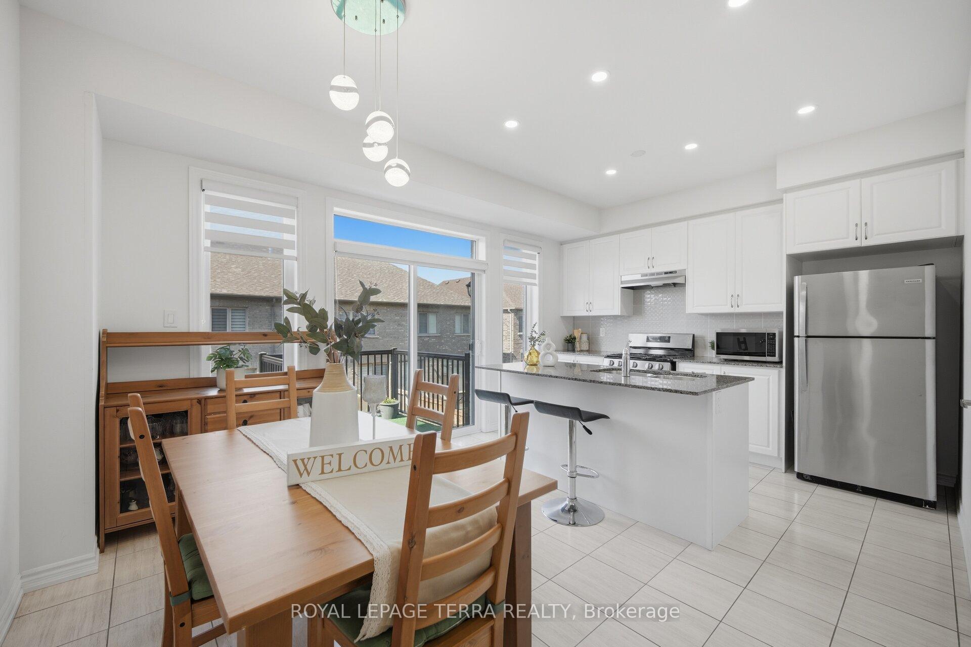 Photo 5 of 38 Hallmark Way, Whitby, Lynde Creek — HOMEH