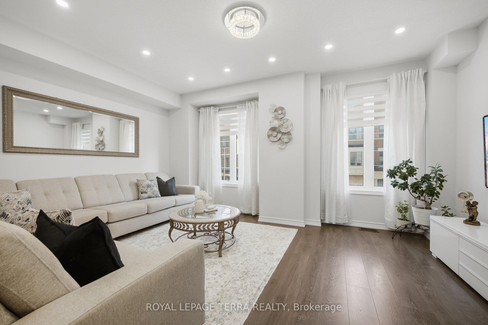 Photo 8 of 38 Hallmark Way, Whitby, Lynde Creek — HOMEH