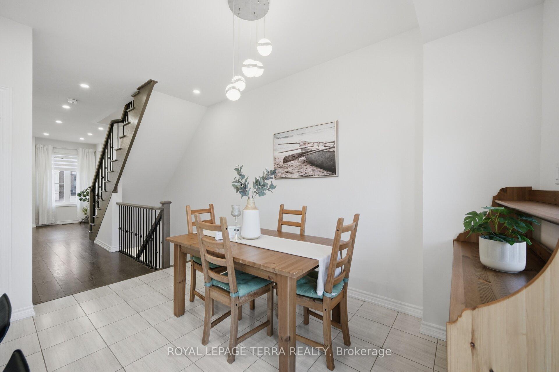 Photo 10 of 38 Hallmark Way, Whitby, Lynde Creek — HOMEH