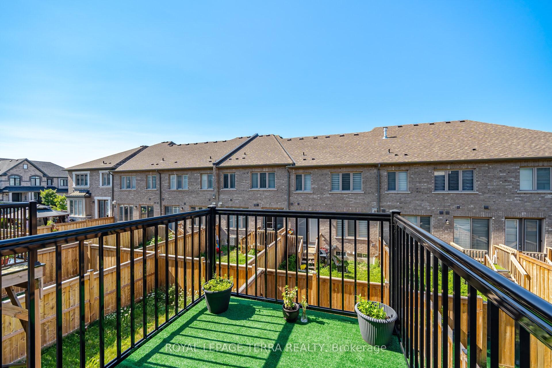 Photo 12 of 38 Hallmark Way, Whitby, Lynde Creek — HOMEH
