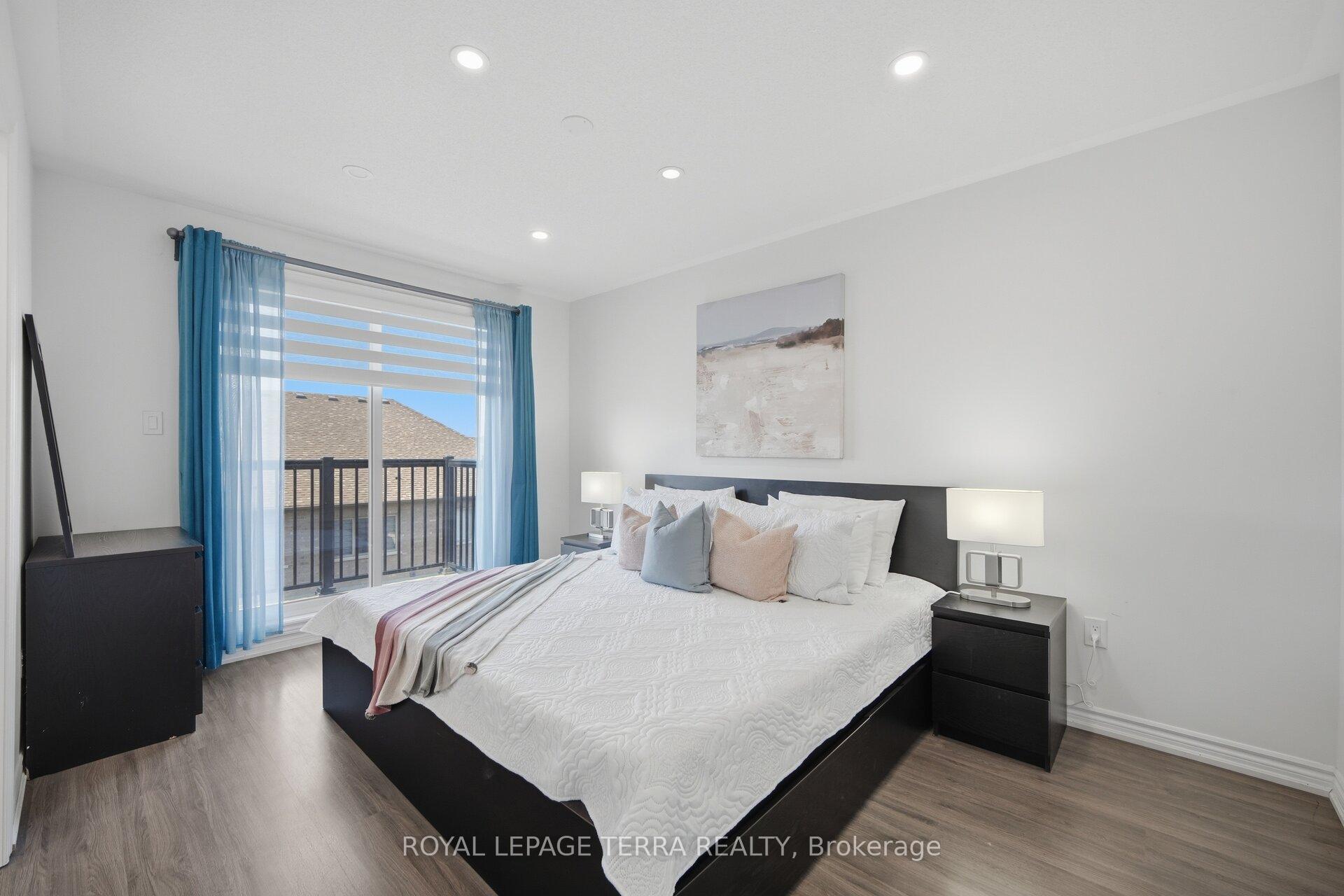 Photo 19 of 38 Hallmark Way, Whitby, Lynde Creek — HOMEH