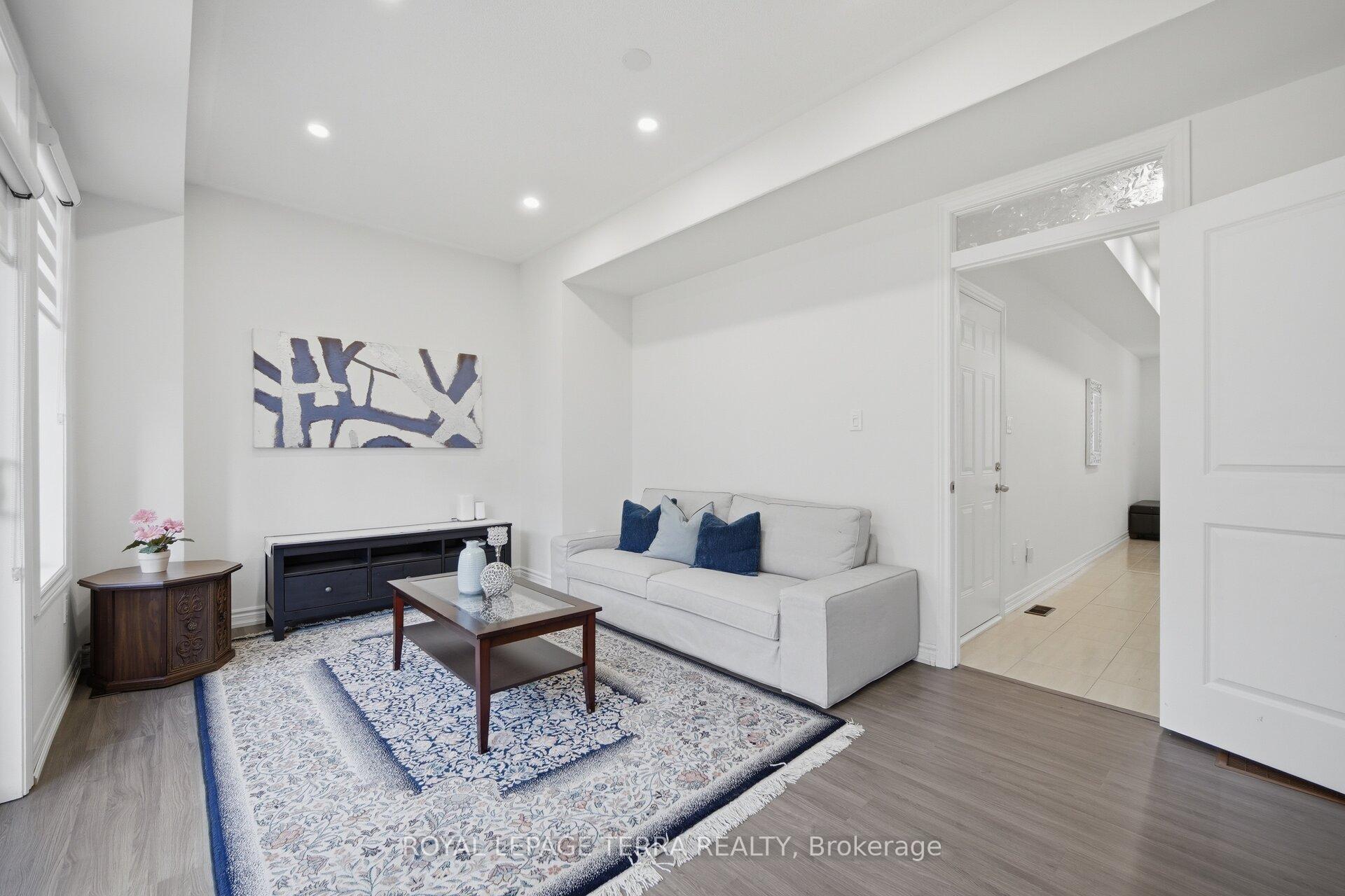 Photo 30 of 38 Hallmark Way, Whitby, Lynde Creek — HOMEH
