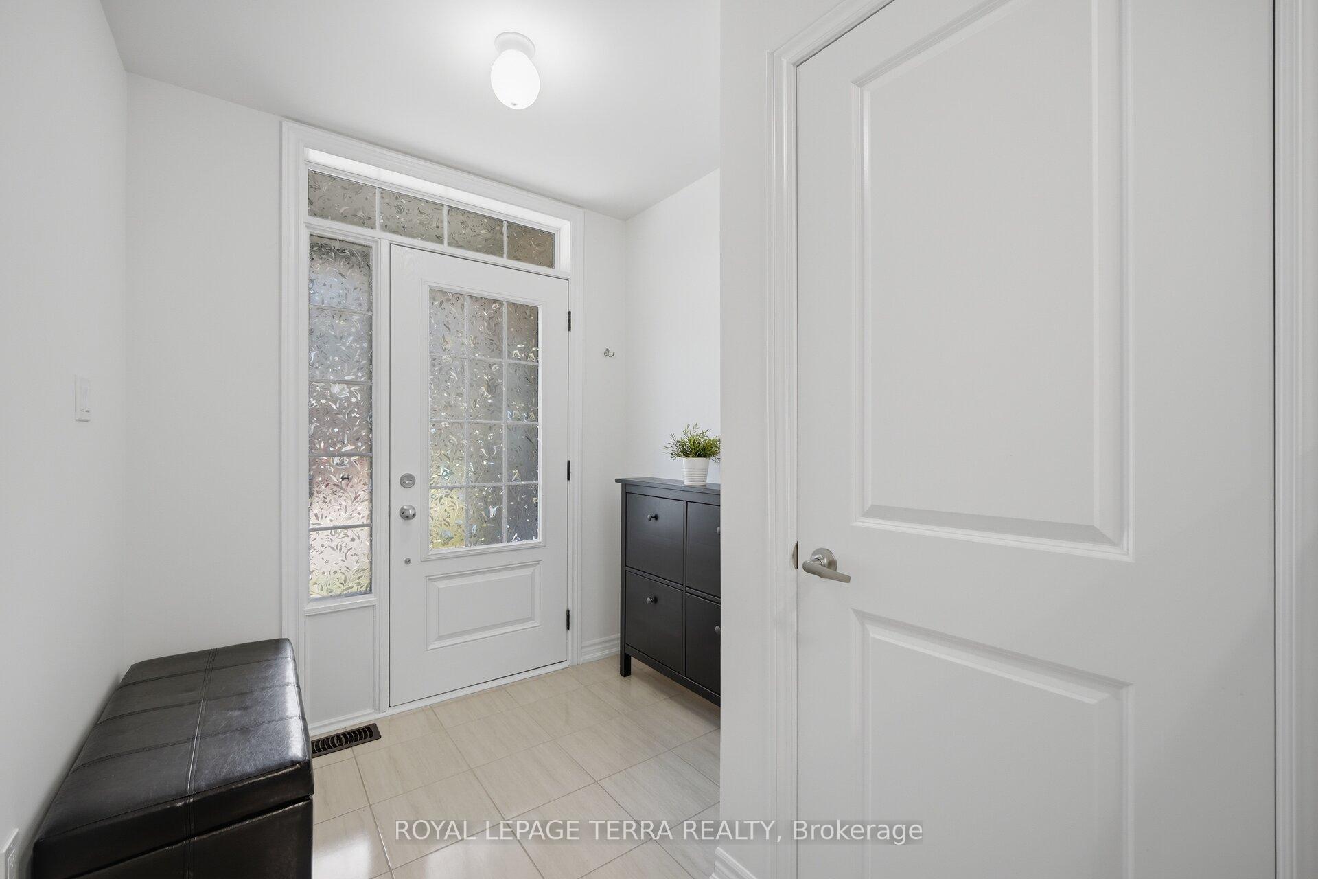 Photo 32 of 38 Hallmark Way, Whitby, Lynde Creek — HOMEH