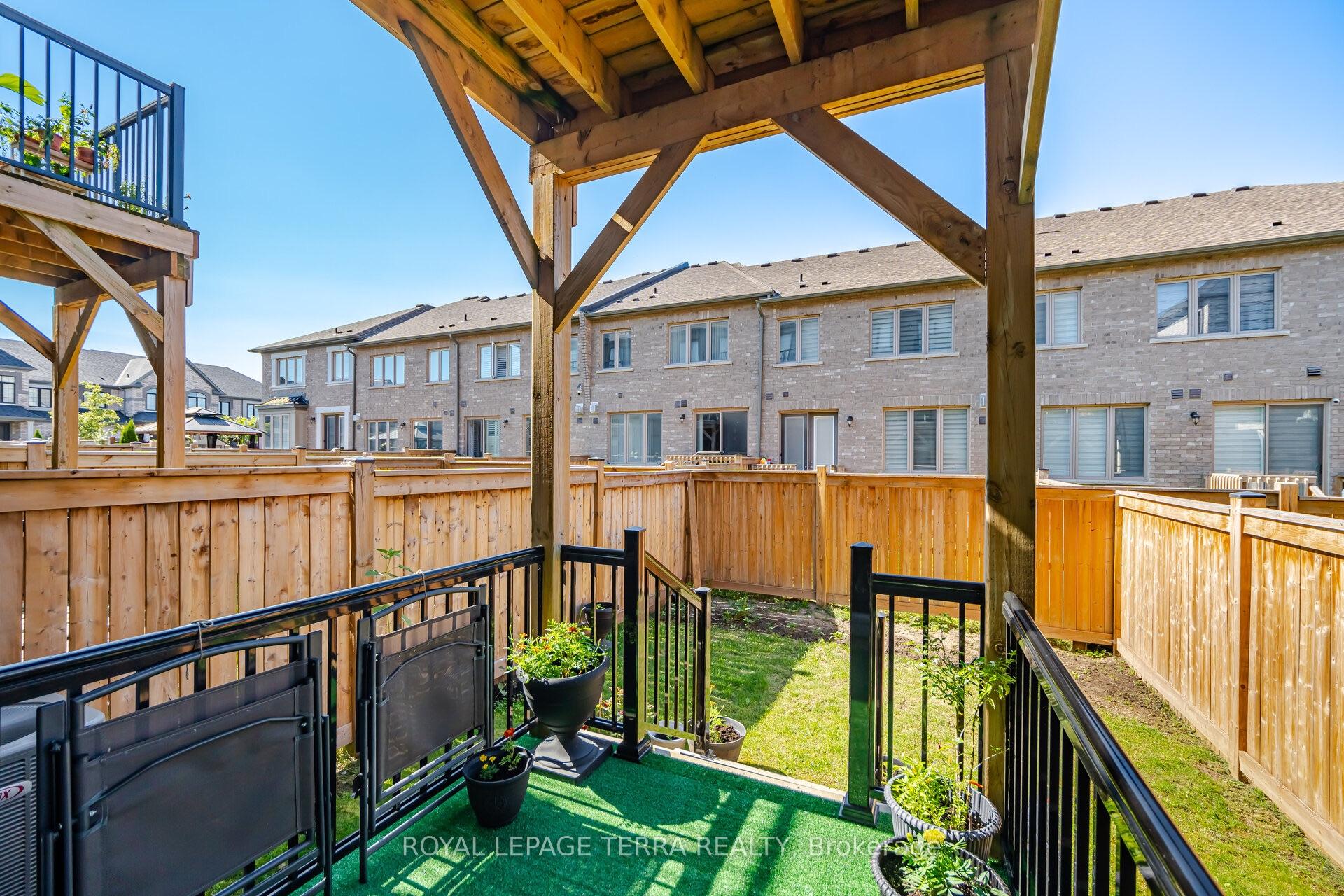 Photo 33 of 38 Hallmark Way, Whitby, Lynde Creek — HOMEH