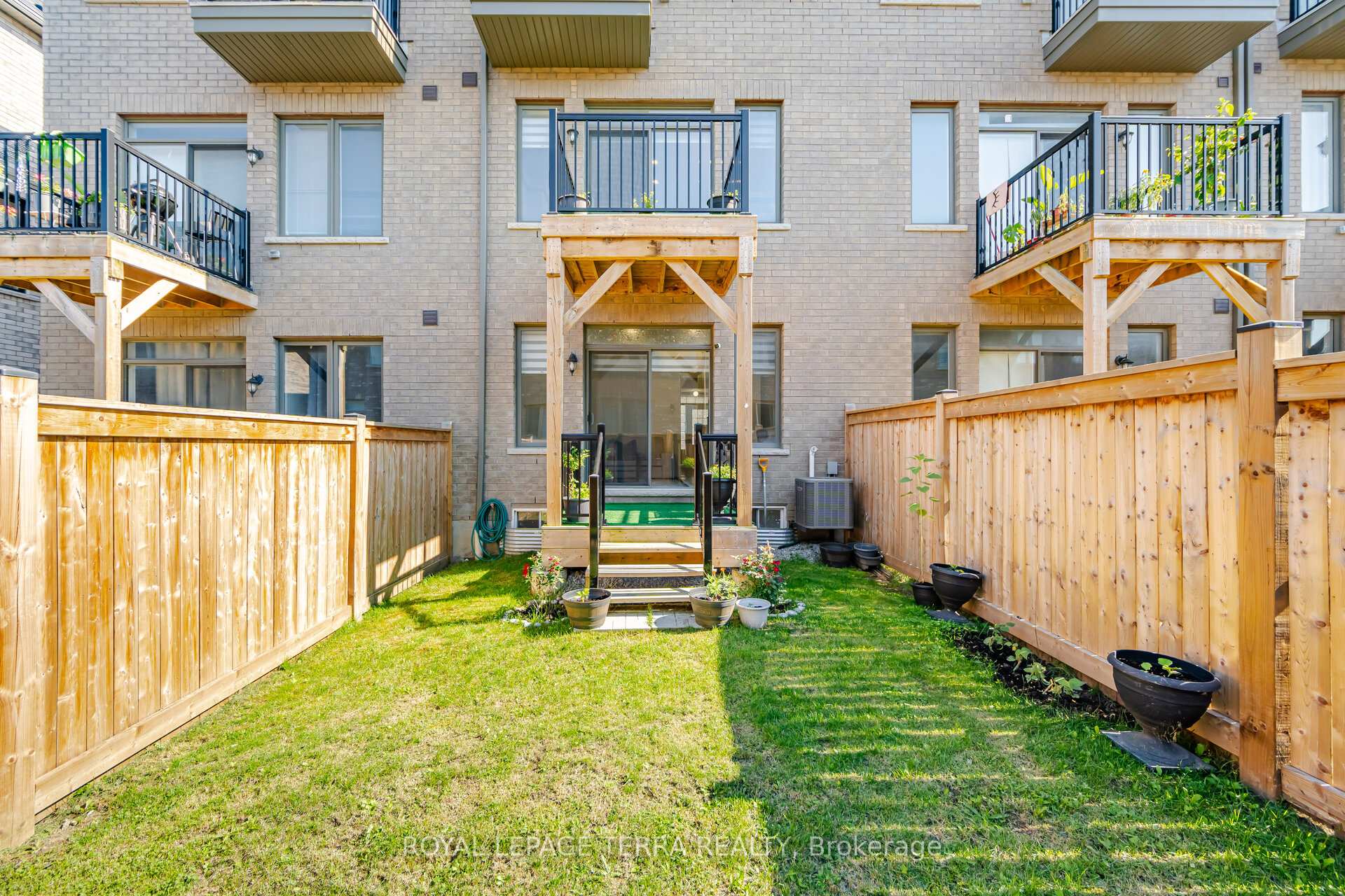 Photo 38 of 38 Hallmark Way, Whitby, Lynde Creek — HOMEH