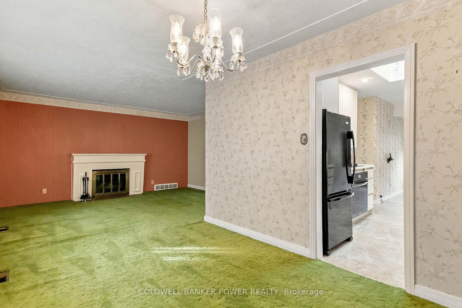 Photo 15 of 423 Pinetree Drive, London, North P — HOMEH