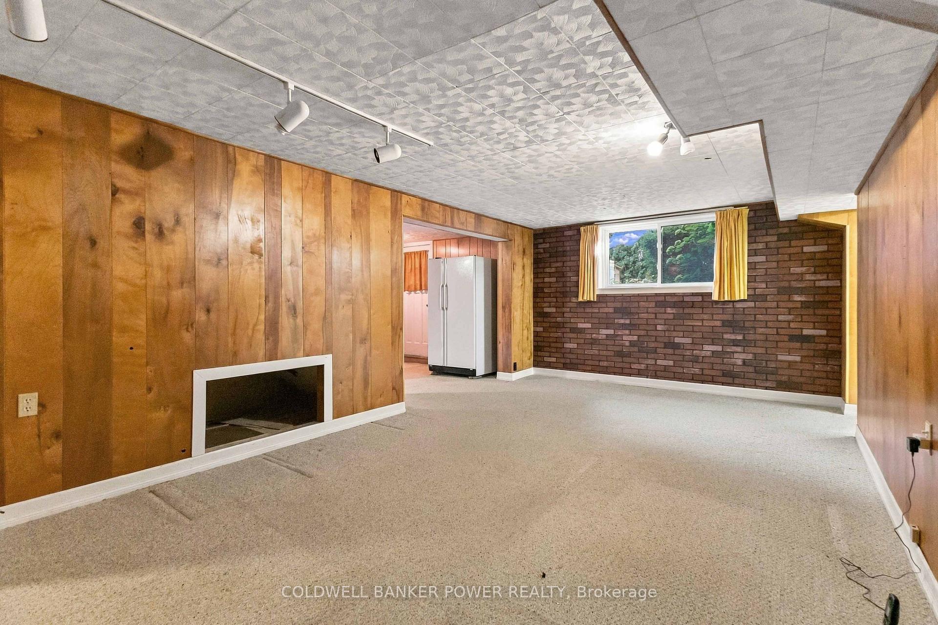 Photo 30 of 423 Pinetree Drive, London, North P — HOMEH