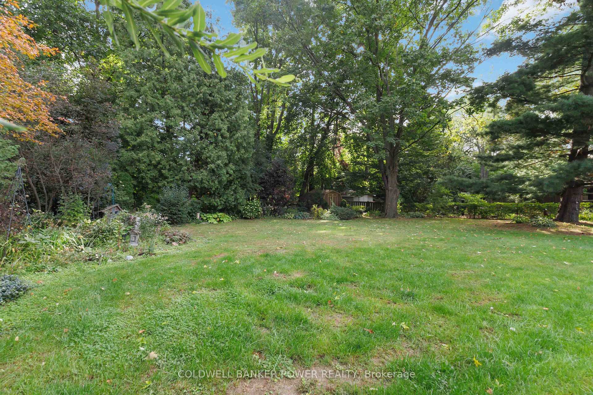 Photo 43 of 423 Pinetree Drive, London, North P — HOMEH
