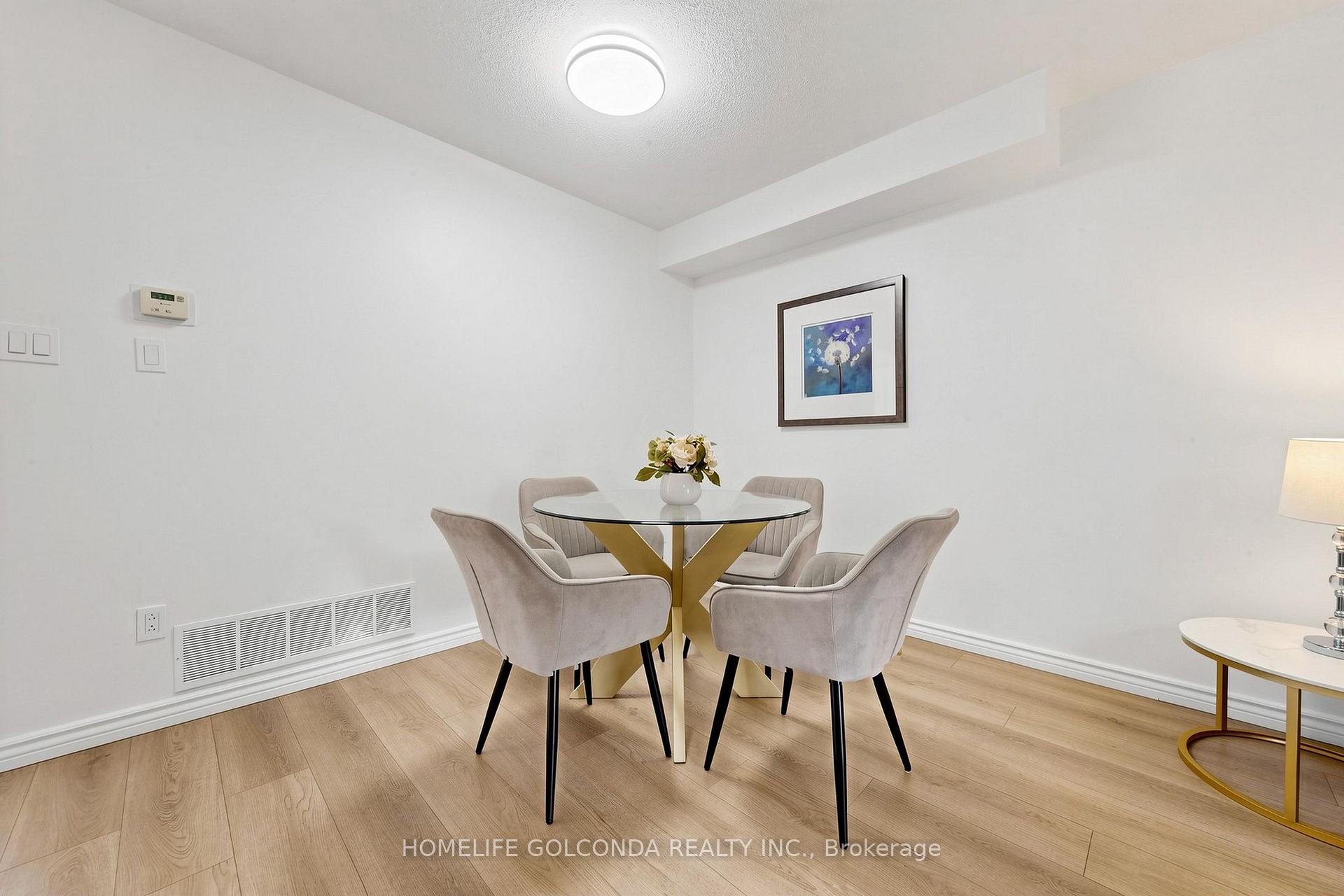 Photo 5 of 1704 Canadore Crescent, Oshawa, Samac — HOMEH
