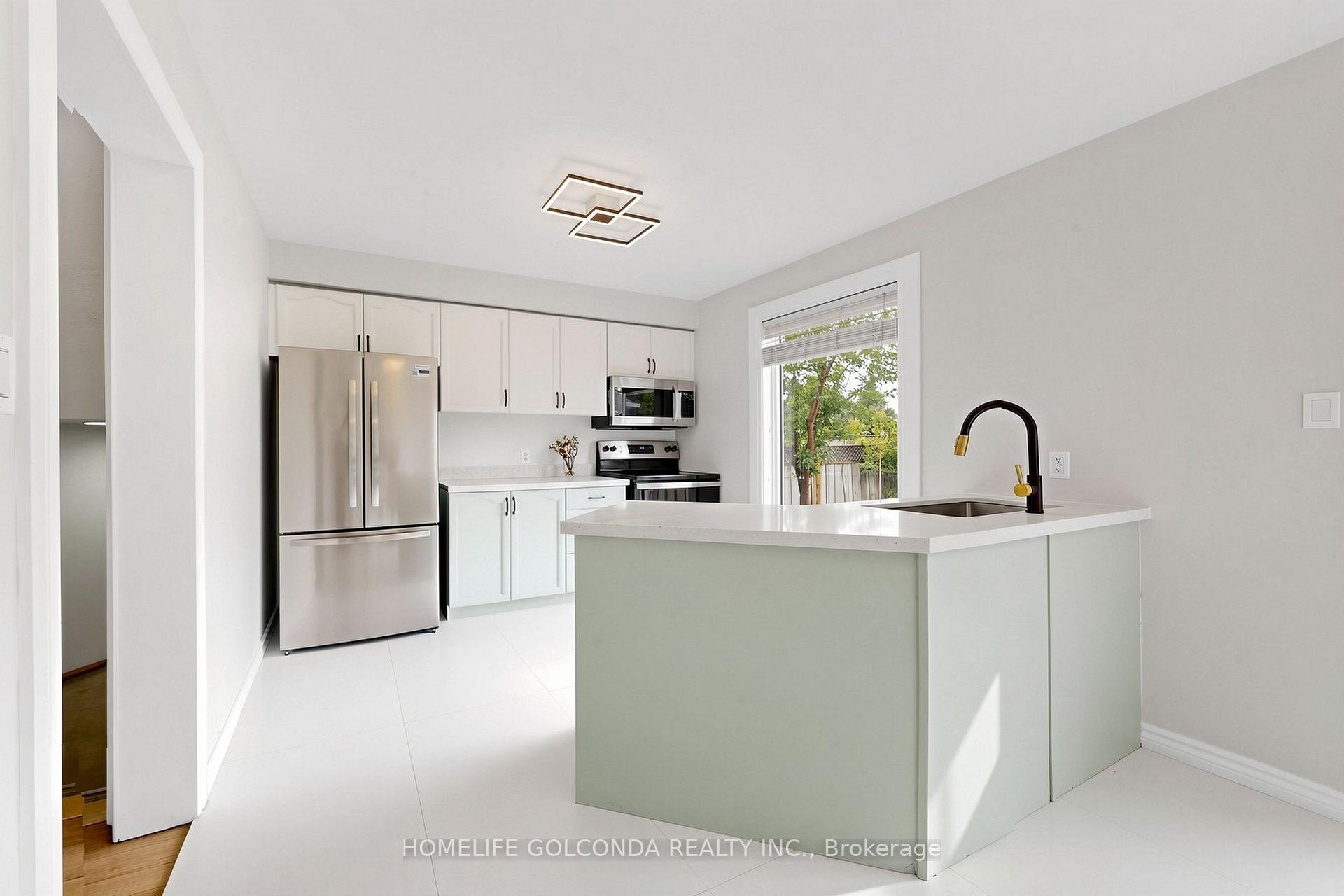 Photo 7 of 1704 Canadore Crescent, Oshawa, Samac — HOMEH
