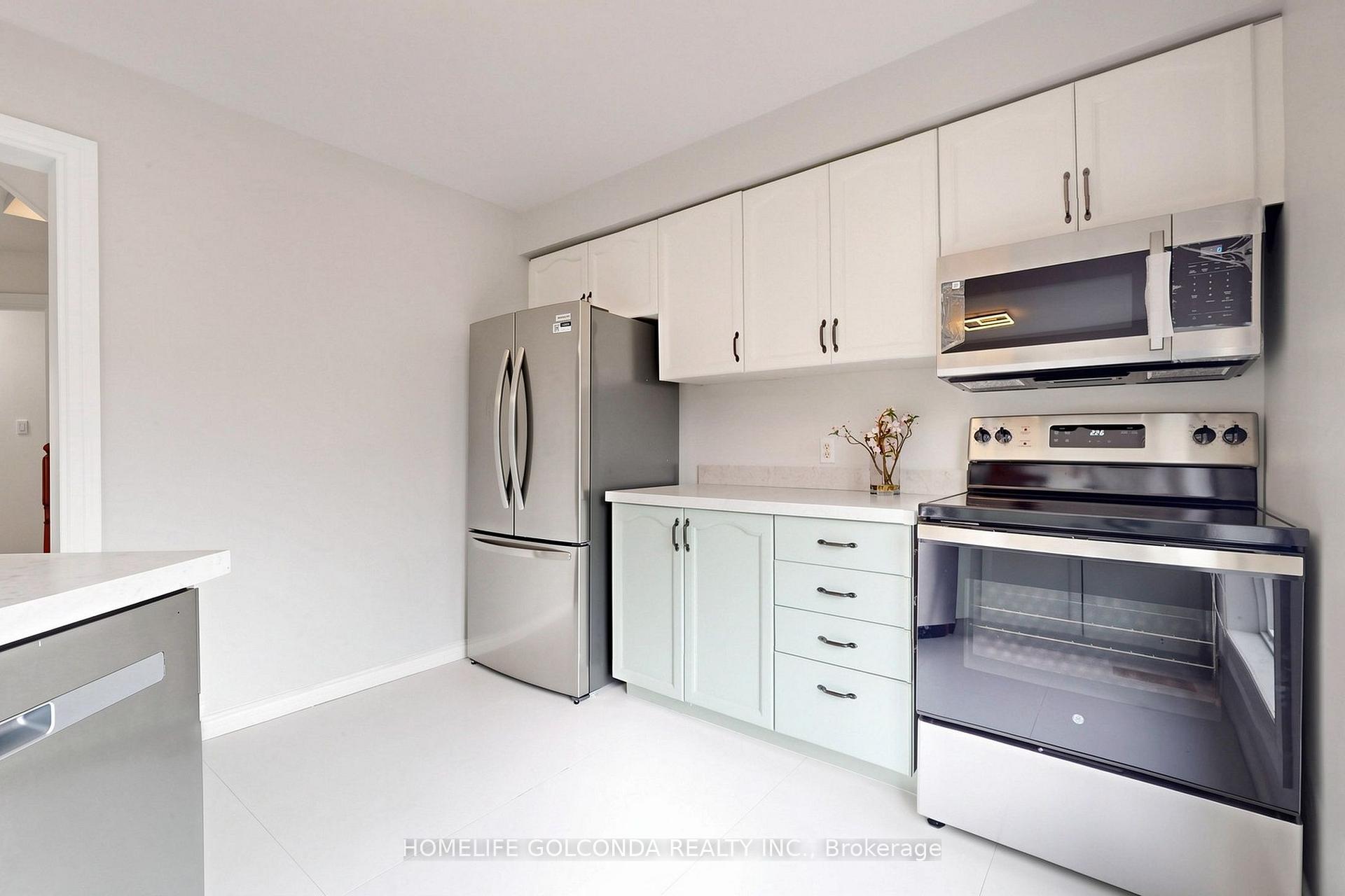 Photo 8 of 1704 Canadore Crescent, Oshawa, Samac — HOMEH