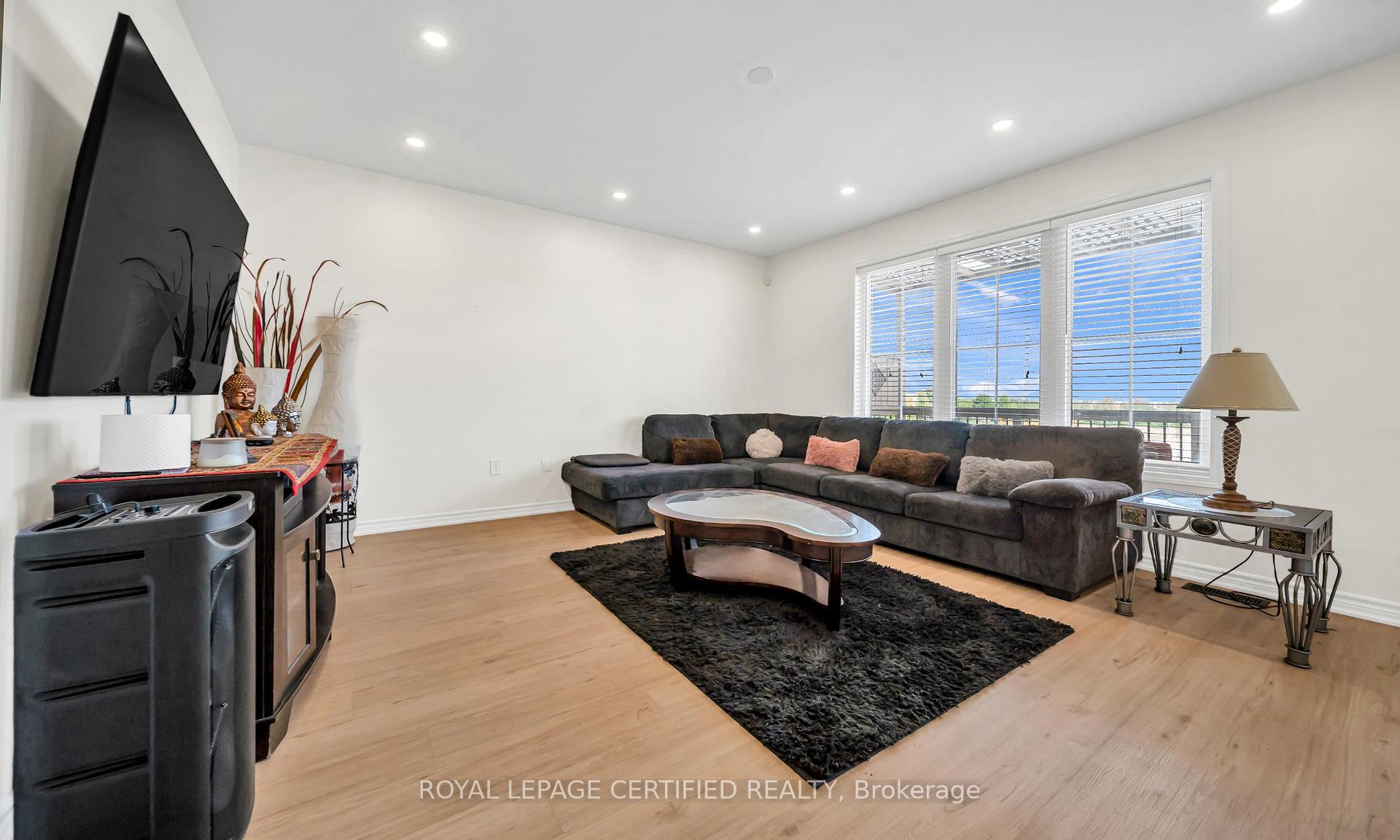 Photo 14 of 358 Pringle Avenue, Milton, Scott — HOMEH