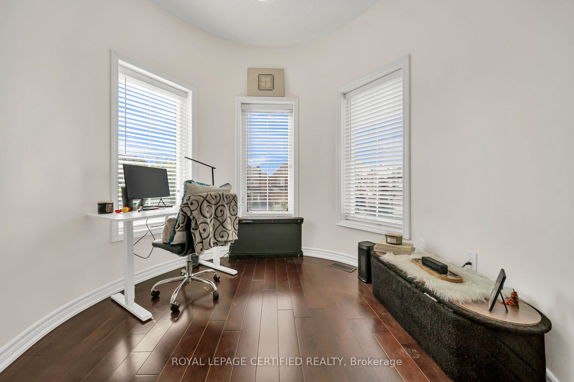 Photo 22 of 358 Pringle Avenue, Milton, Scott — HOMEH
