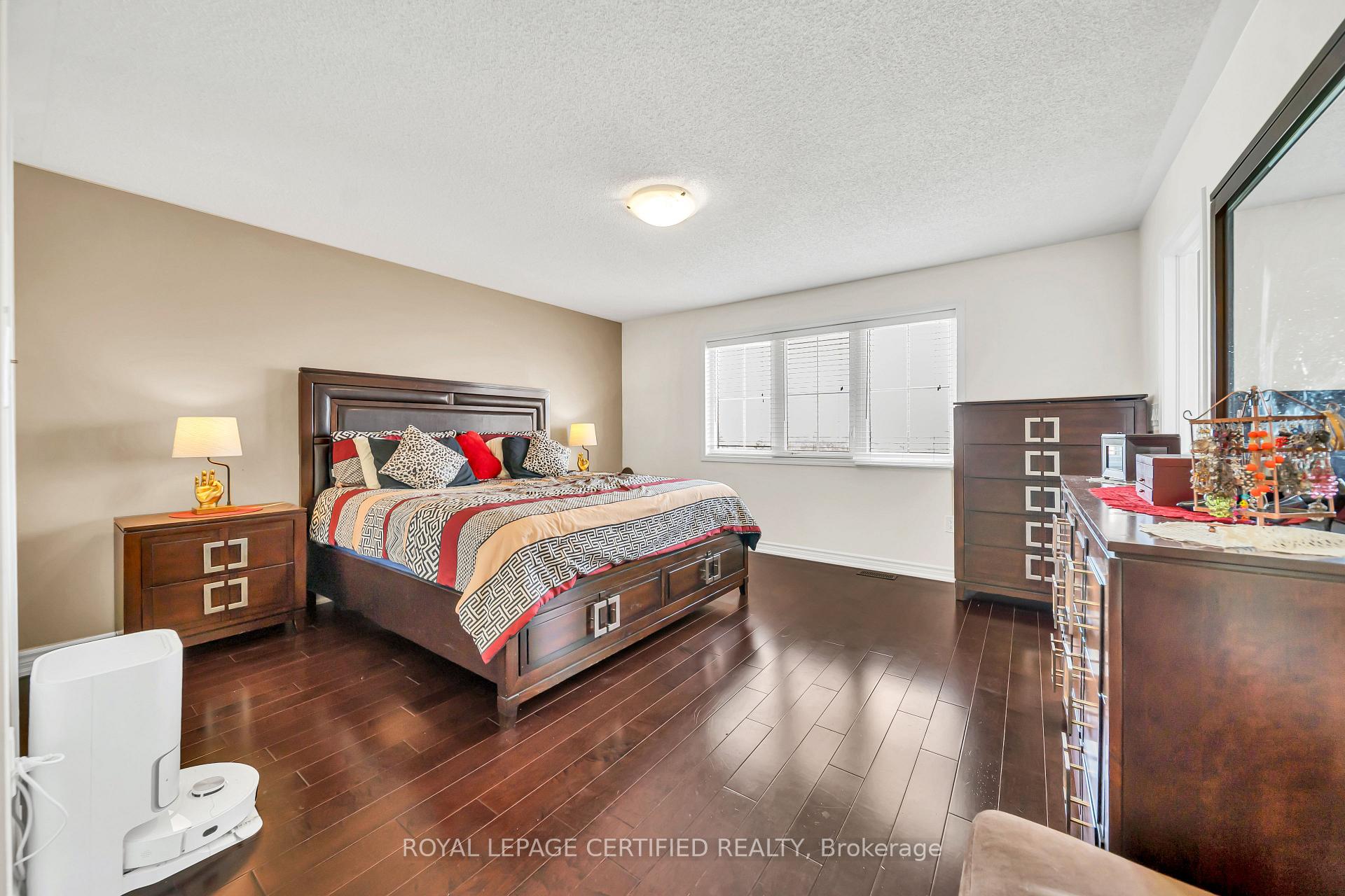 Photo 29 of 358 Pringle Avenue, Milton, Scott — HOMEH