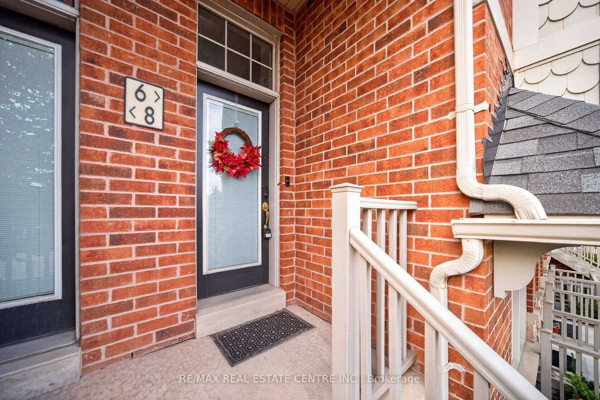 Photo 4 of Unit 6, 3335 Thomas Street E, Mississauga, Churchill Meadows — HOMEH