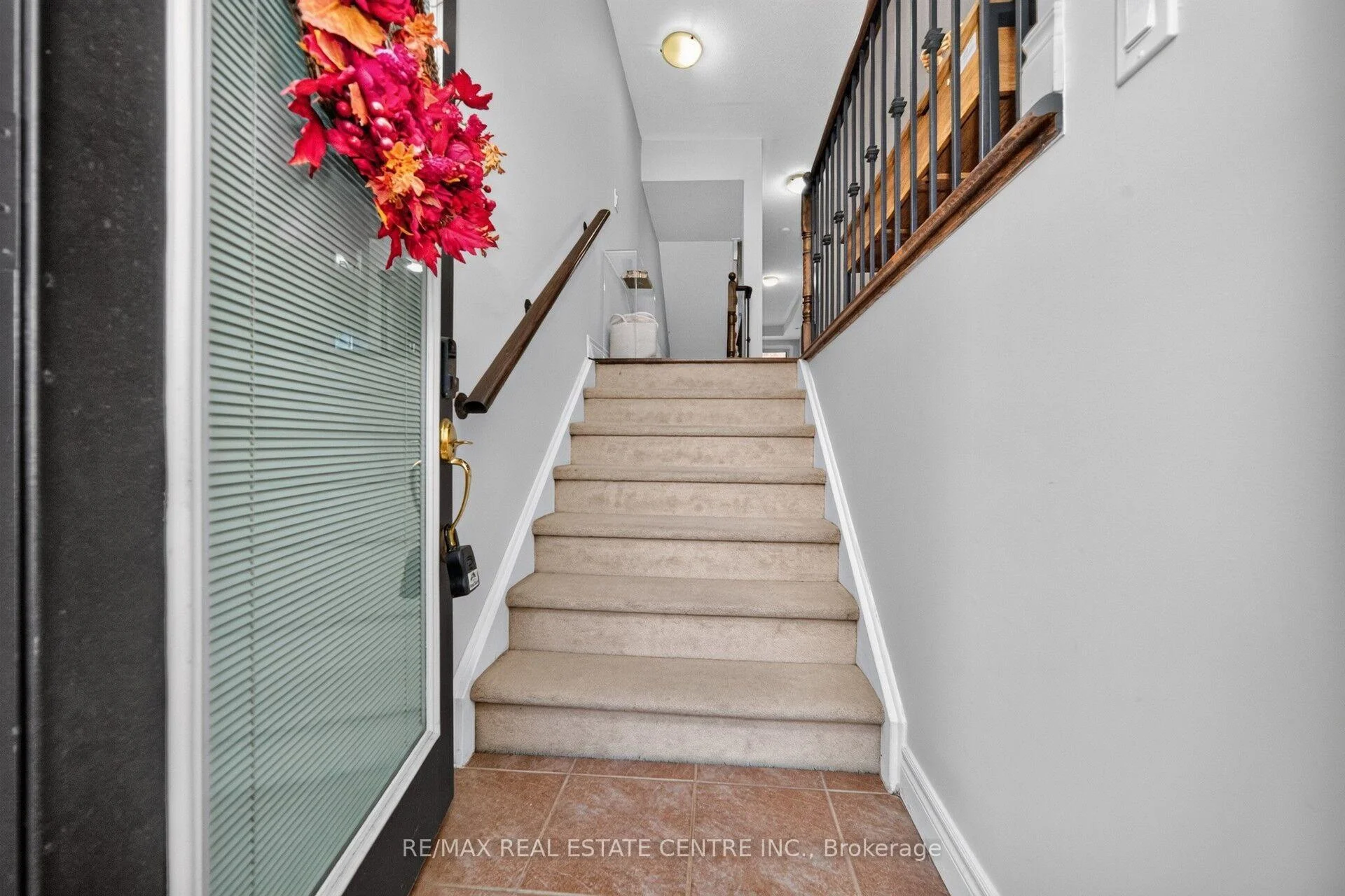 Photo 5 of Unit 6, 3335 Thomas Street E, Mississauga, Churchill Meadows — HOMEH