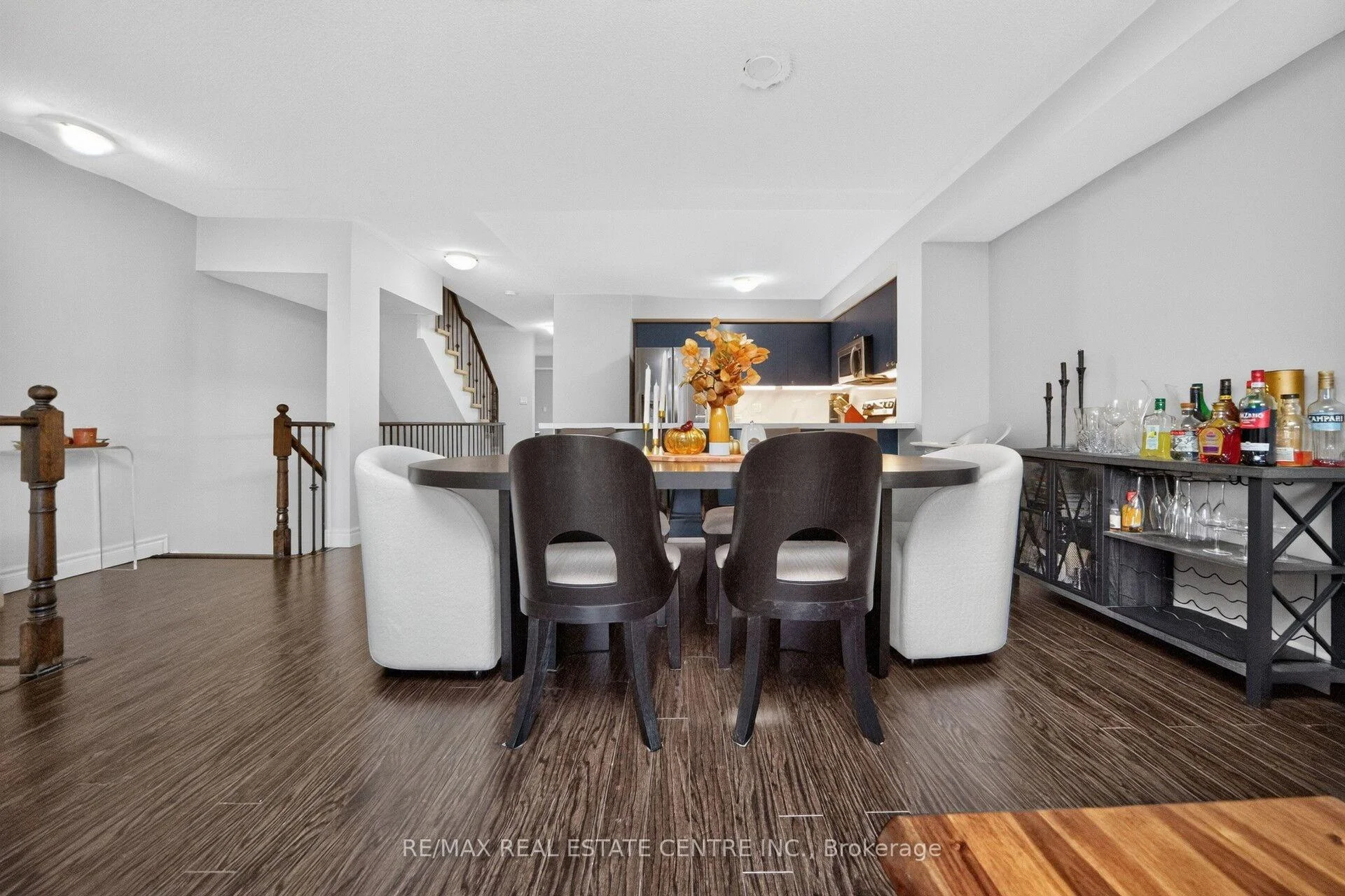 Photo 9 of Unit 6, 3335 Thomas Street E, Mississauga, Churchill Meadows — HOMEH