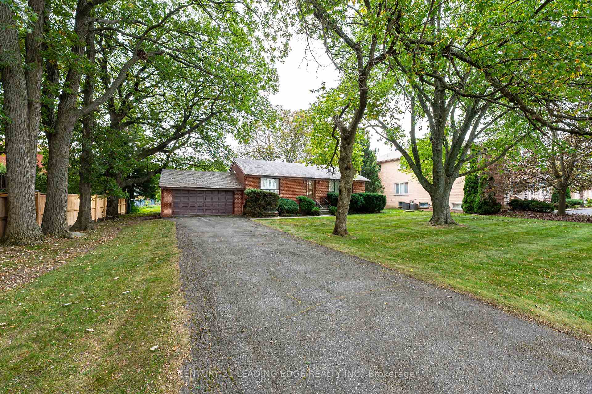 Photo 2 of 93 Lee Avenue, Markham, Milliken Mills East — HOMEH