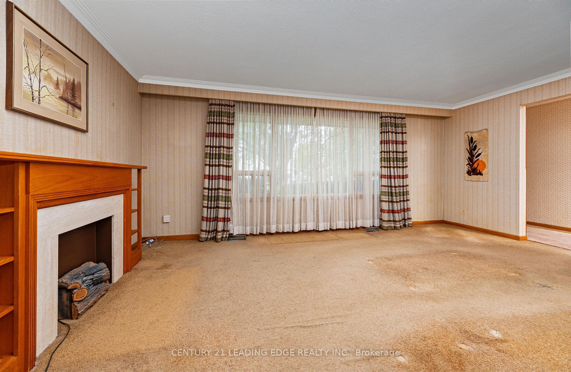 Photo 5 of 93 Lee Avenue, Markham, Milliken Mills East — HOMEH