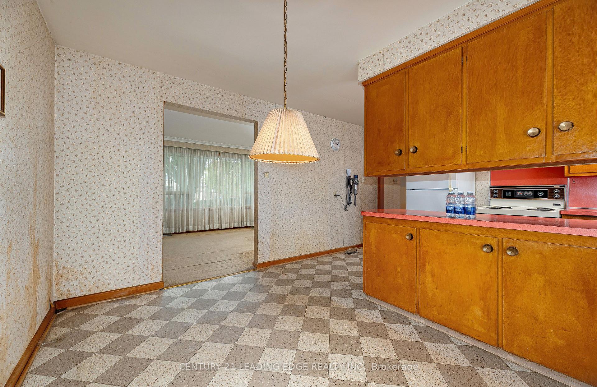 Photo 7 of 93 Lee Avenue, Markham, Milliken Mills East — HOMEH