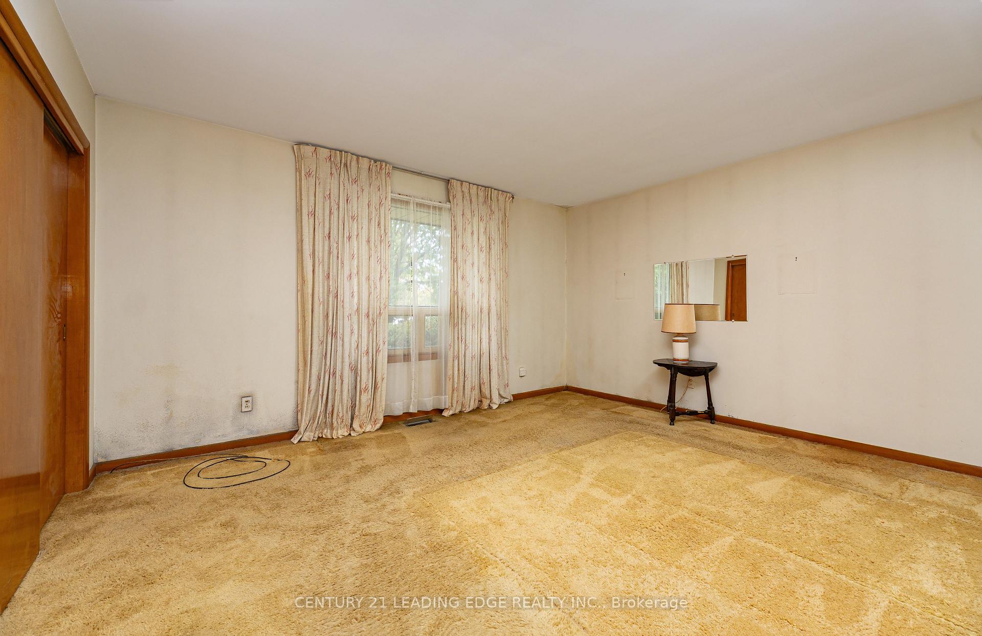 Photo 9 of 93 Lee Avenue, Markham, Milliken Mills East — HOMEH