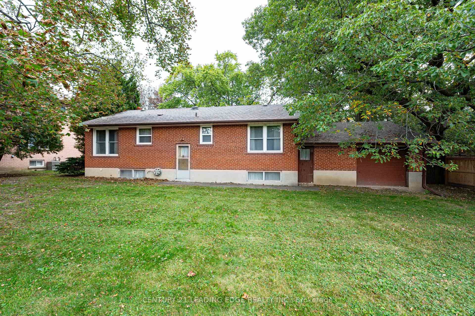 Photo 12 of 93 Lee Avenue, Markham, Milliken Mills East — HOMEH