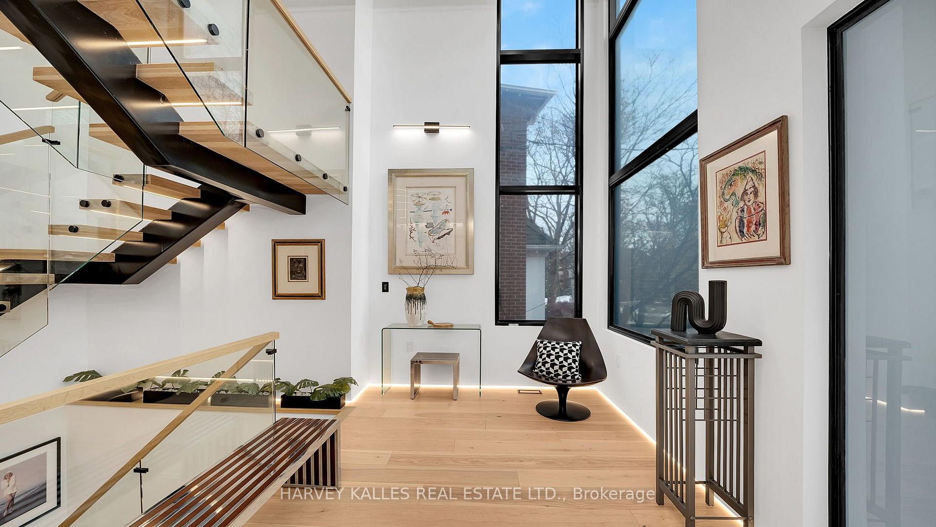 Photo 6 of 4 Douglas Crescent, Toronto, Leaside — HOMEH