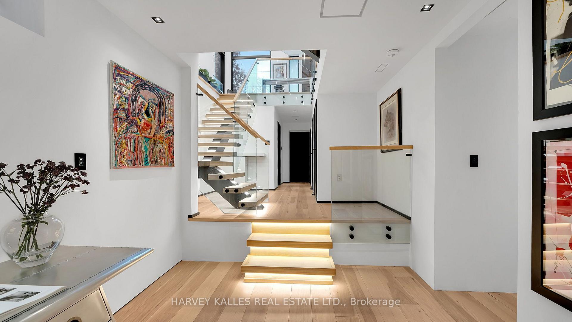 Photo 23 of 4 Douglas Crescent, Toronto, Leaside — HOMEH
