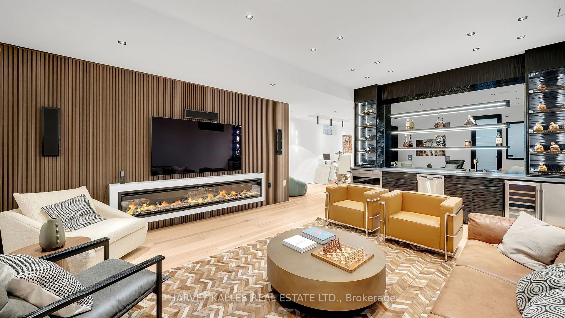 Photo 28 of 4 Douglas Crescent, Toronto, Leaside — HOMEH