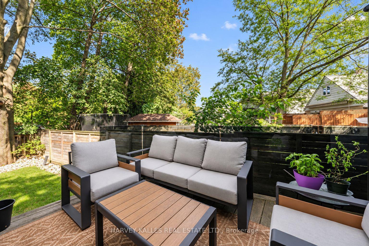 Photo 34 of 4 Douglas Crescent, Toronto, Leaside — HOMEH