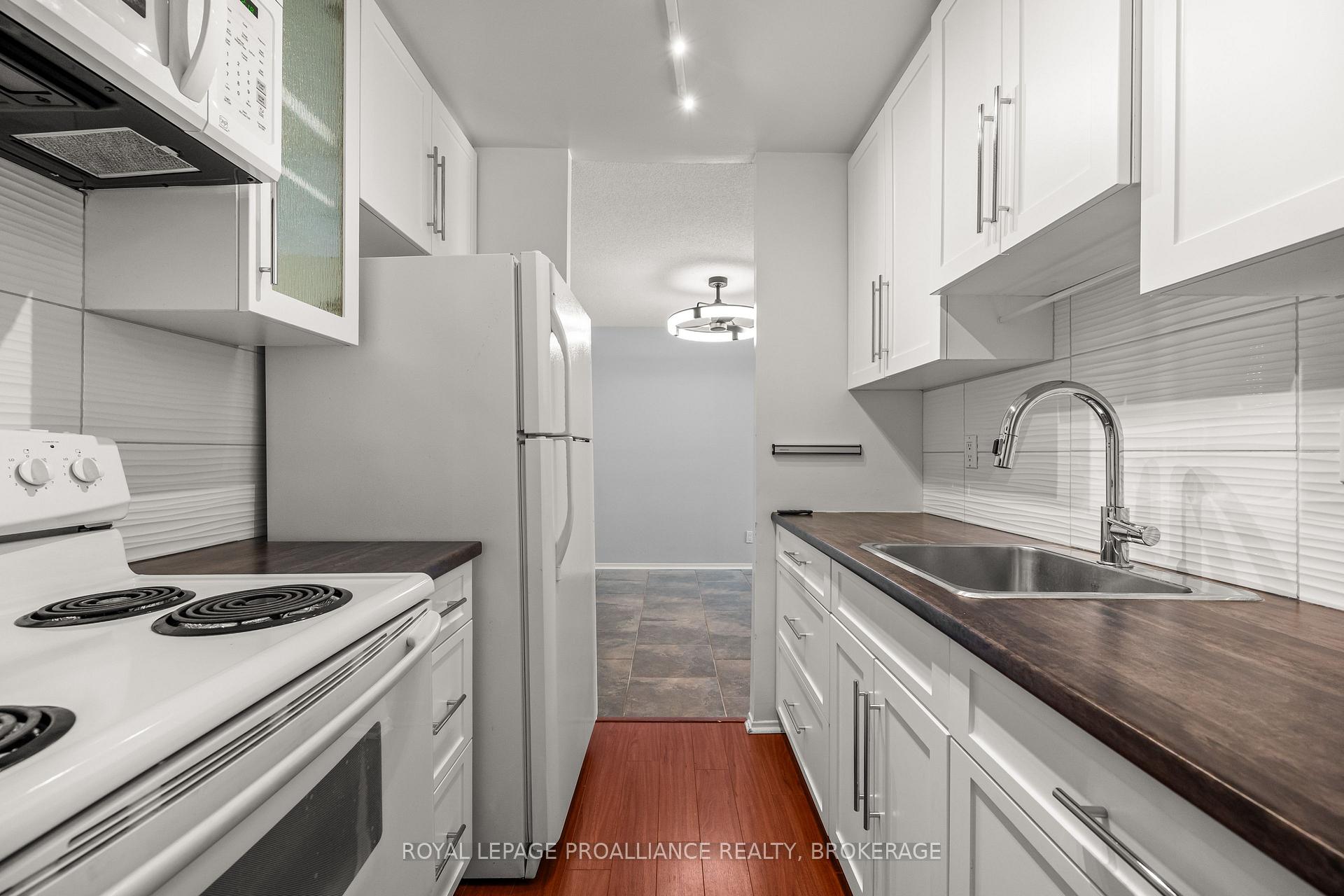 Photo 6 of Unit 112, 17 Eldon Hall Place, Kingston, Central City West — HOMEH